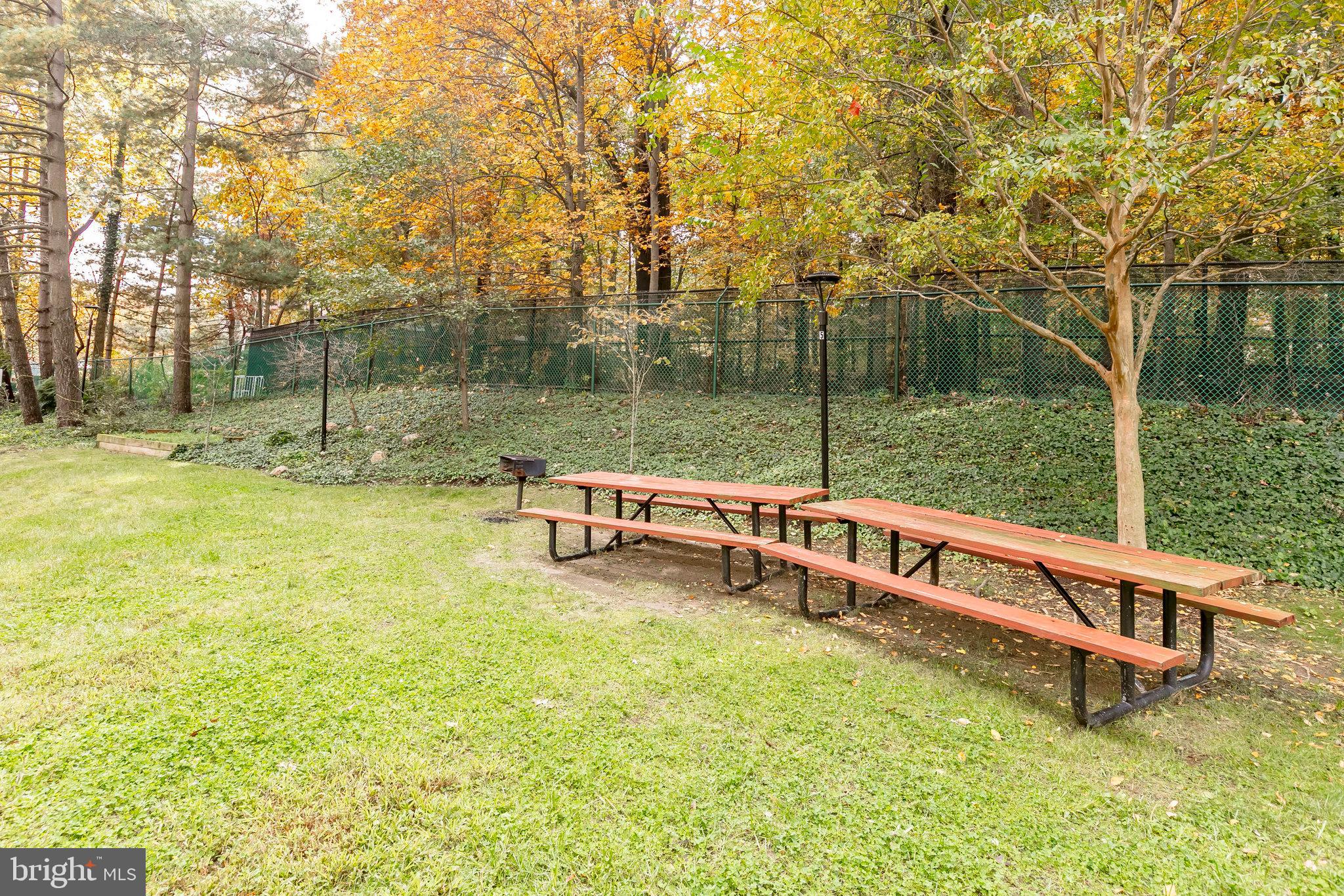 HUNTING CREEK CLUB - Residential