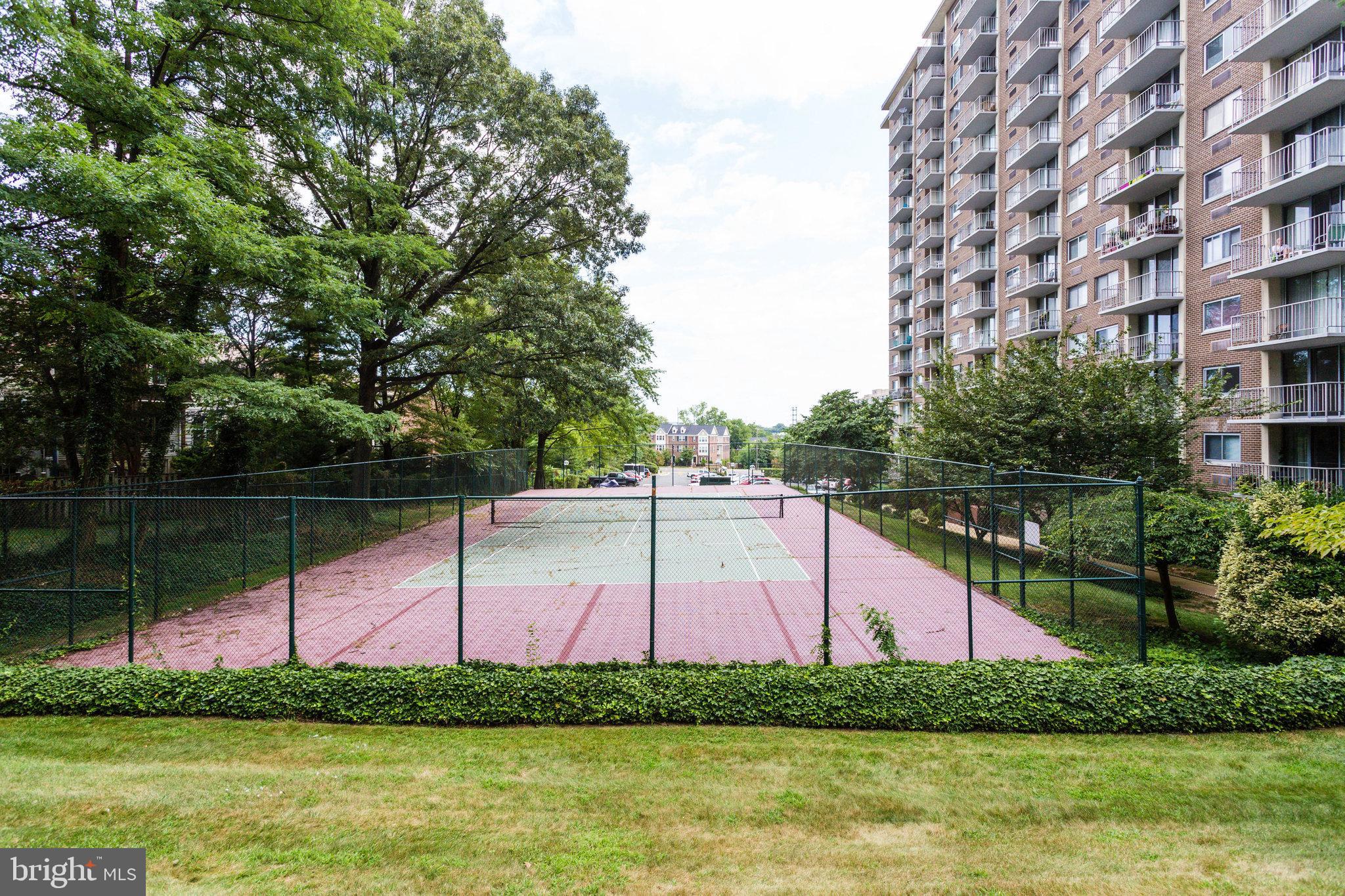 HUNTING CREEK CLUB - Residential