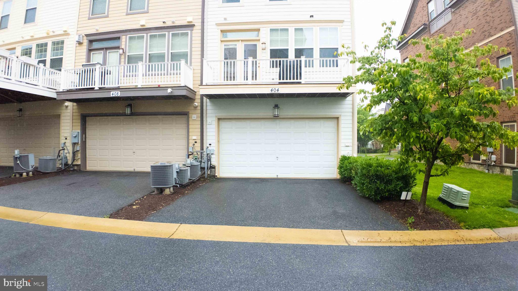 CROWN FARM - Residential