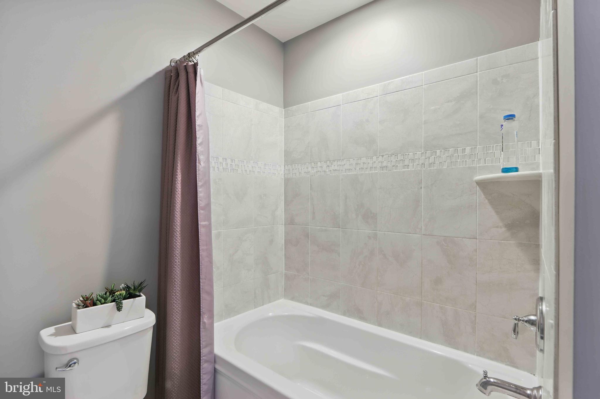 CROWN FARM - Residential