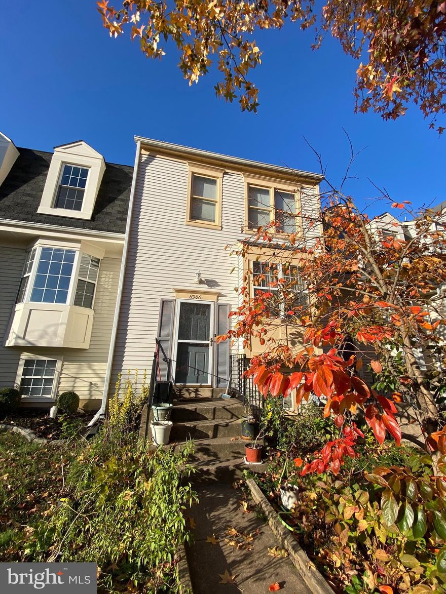 8906 Waites Way, an interior townhome located in Washington Square.  Features 3 bedrooms and 2.5 bathrooms.  Carpet and vinyl flooring throughout.  Beautiful fireplace.  Deck and patio with fenced backyard.  Come take a look!