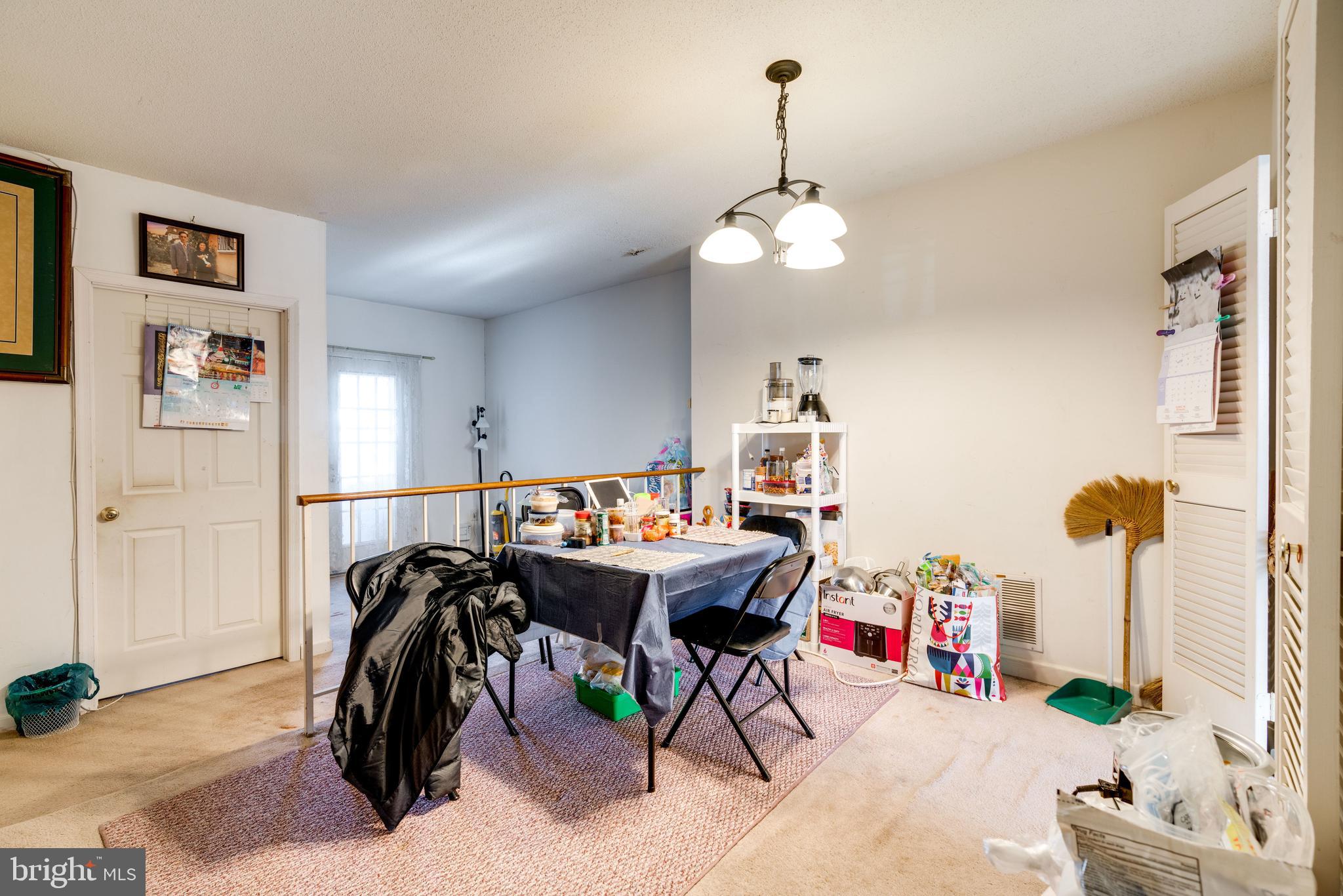 WASHINGTON SQUARE - Residential