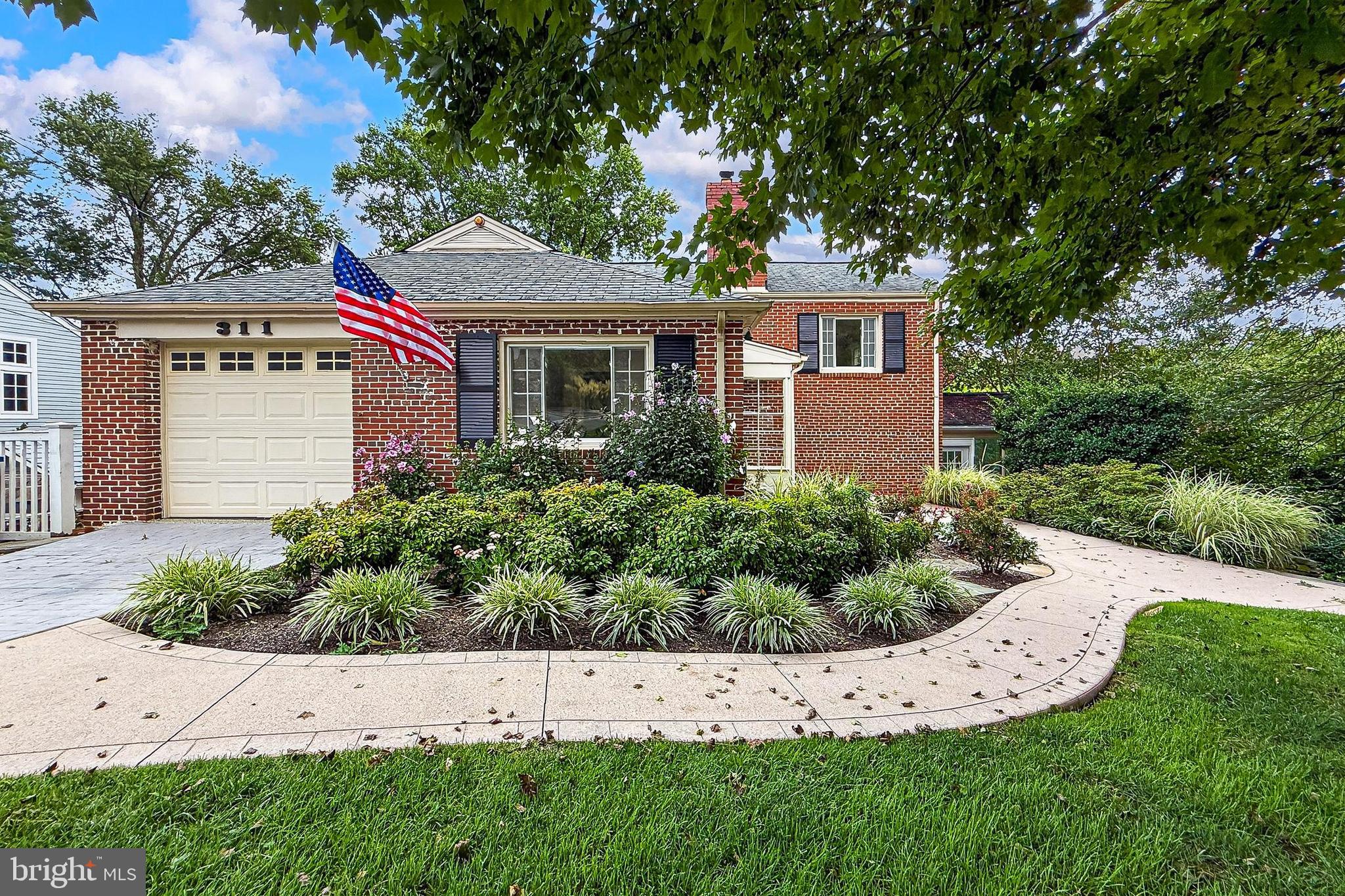 311 SKYHILL ROAD