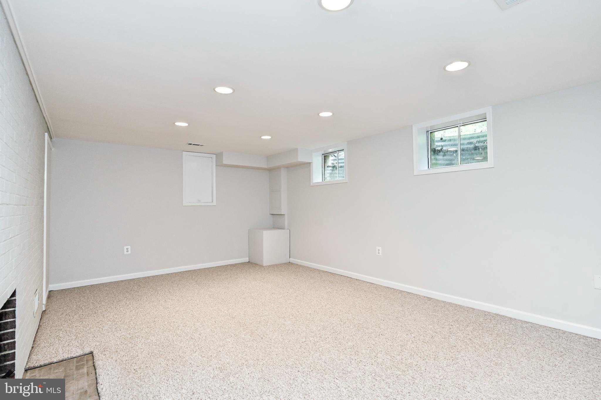 MT VERNON TERRACE - Residential Lease