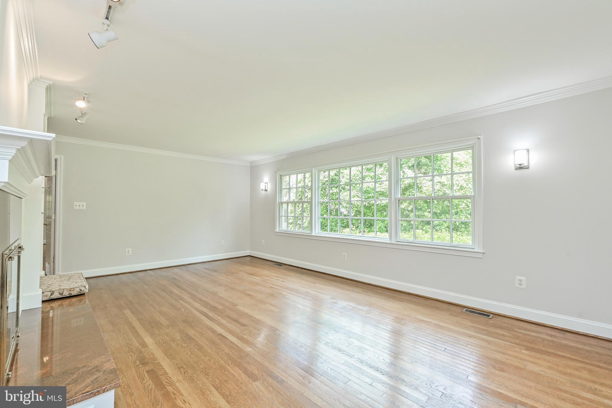 MT VERNON TERRACE - Residential Lease