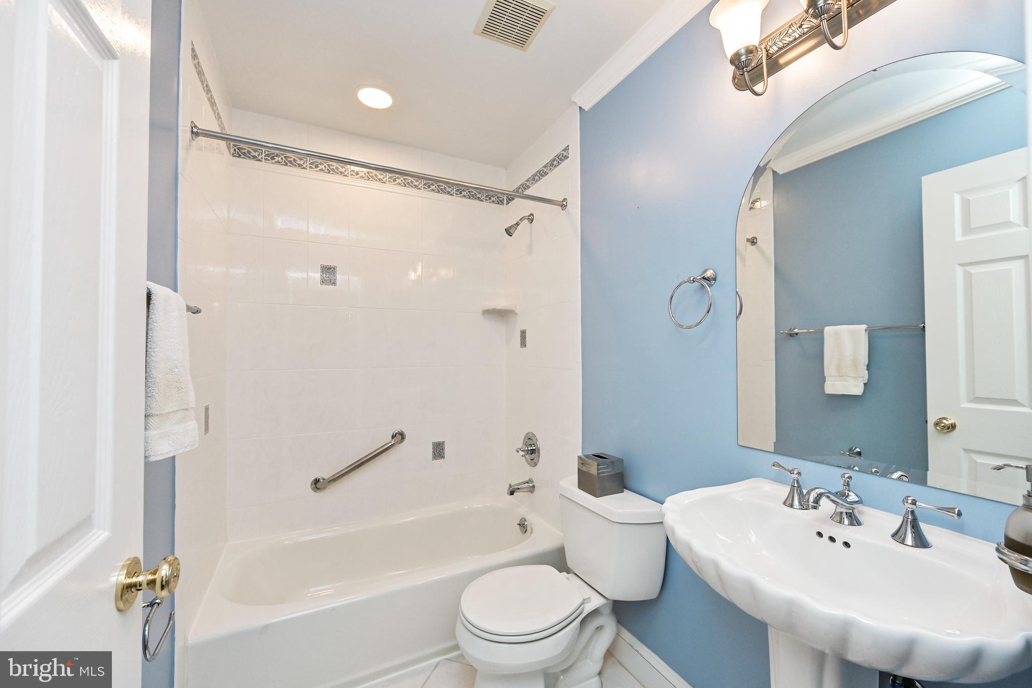 MT VERNON TERRACE - Residential Lease