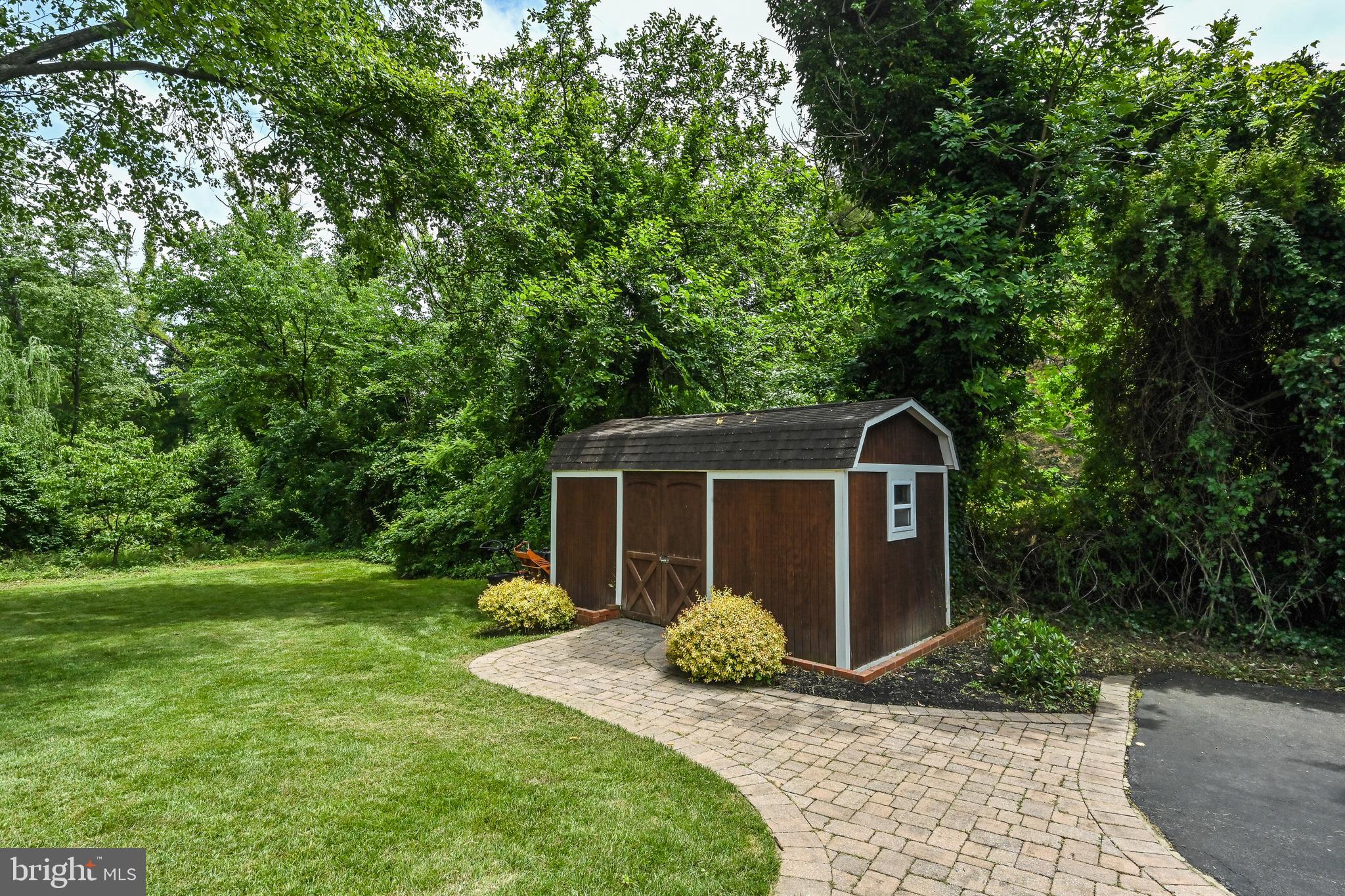 MT VERNON TERRACE - Residential Lease