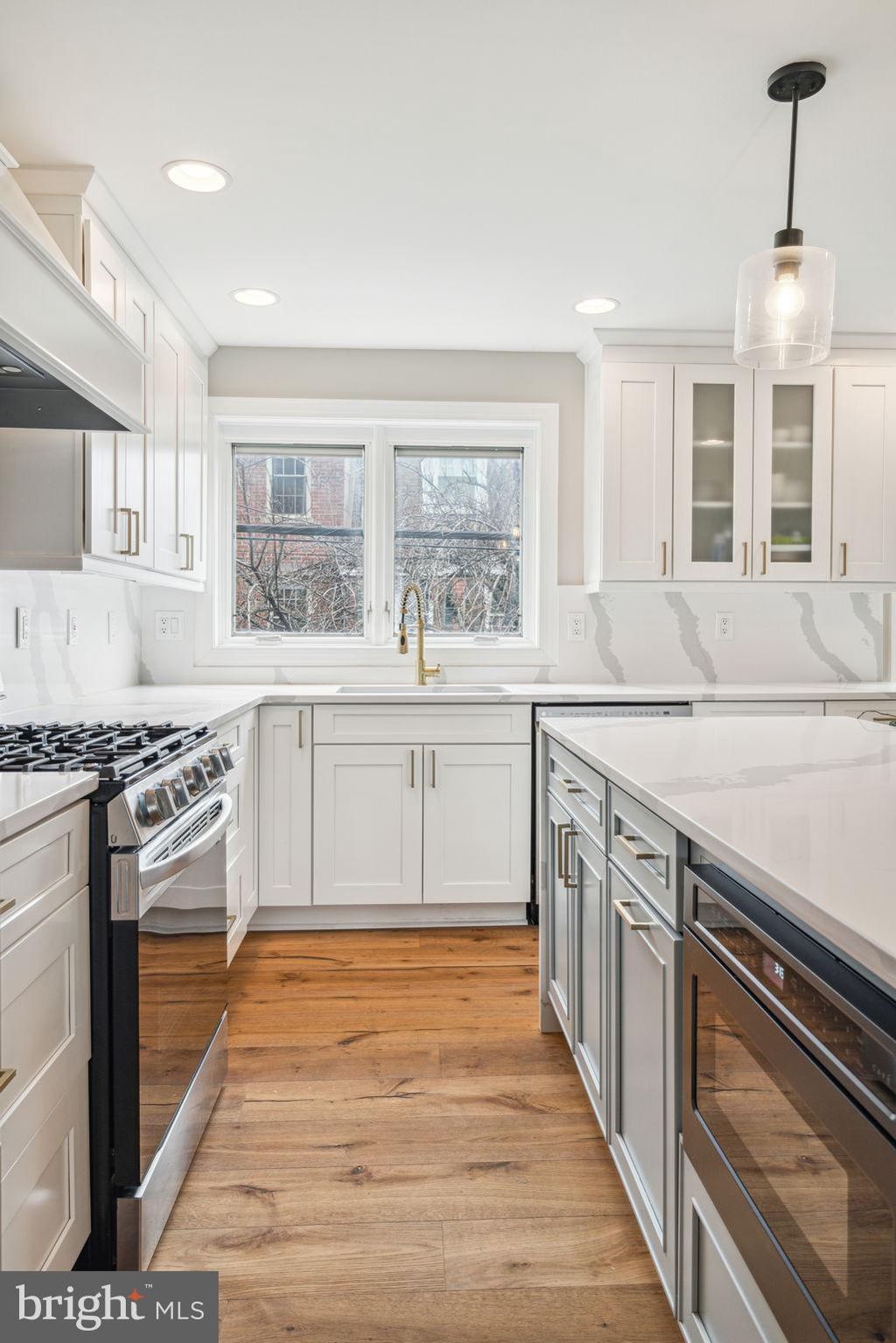 Photo of 913 N Lawrence Street, PHILADELPHIA, PA 19123 (MLS # PAPH2578558)