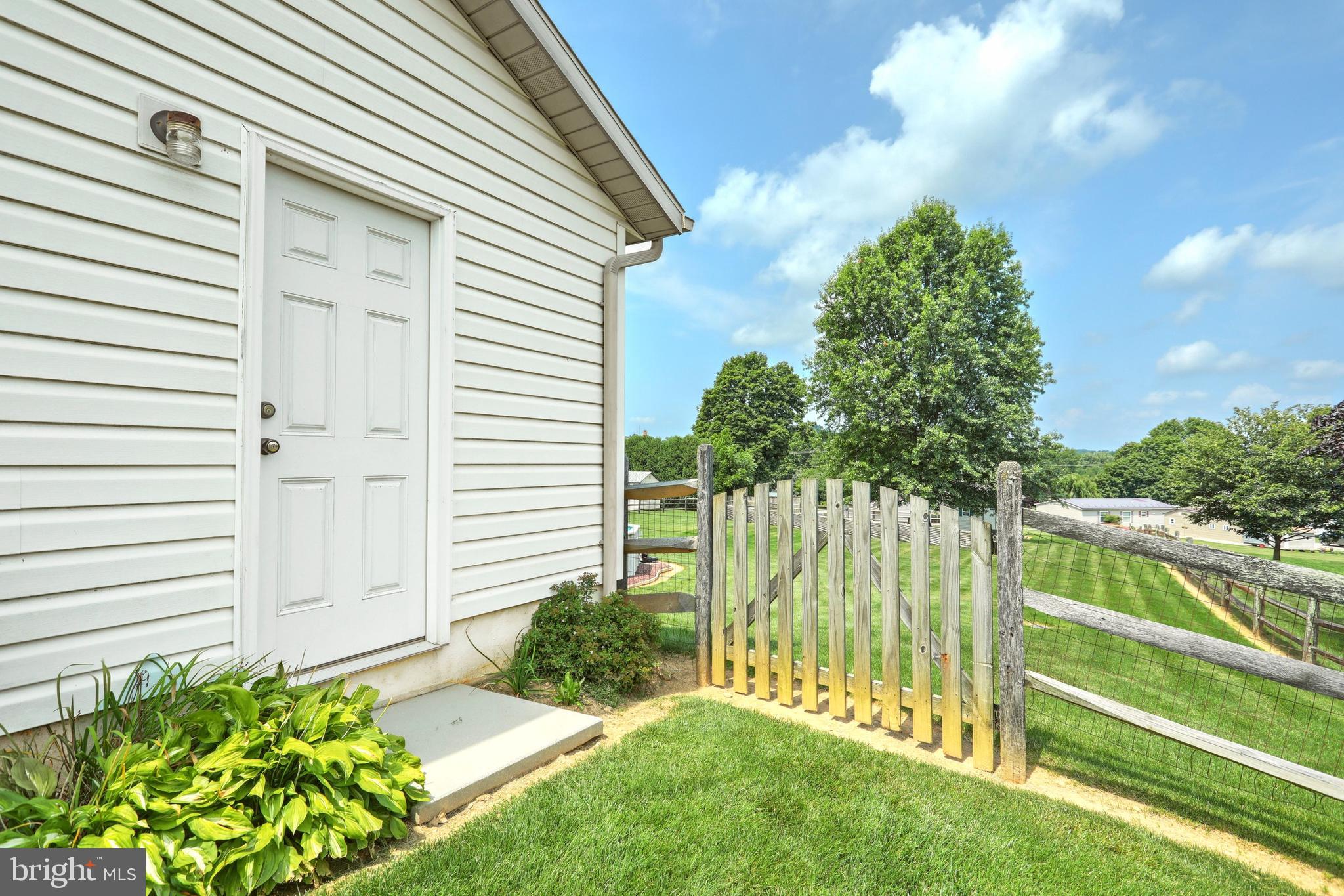 POPLAR SPRINGS - Residential