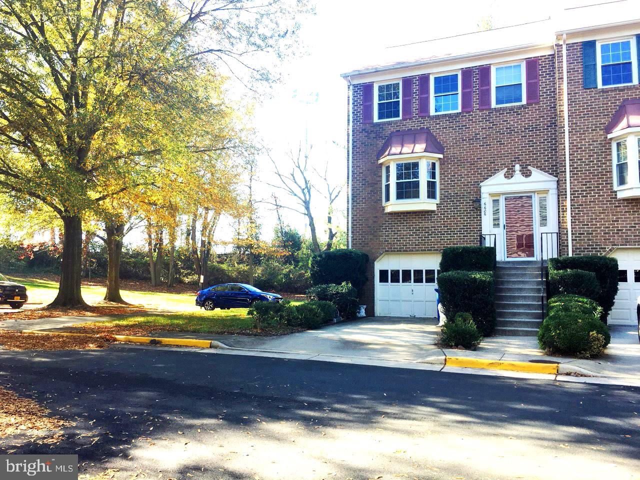 BRADDOCK PLACE - Residential Lease