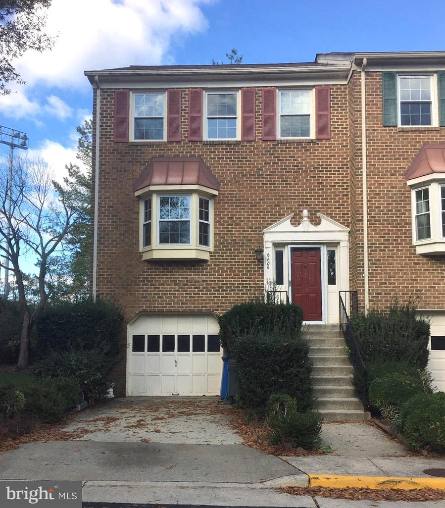 BRADDOCK PLACE - Residential Lease