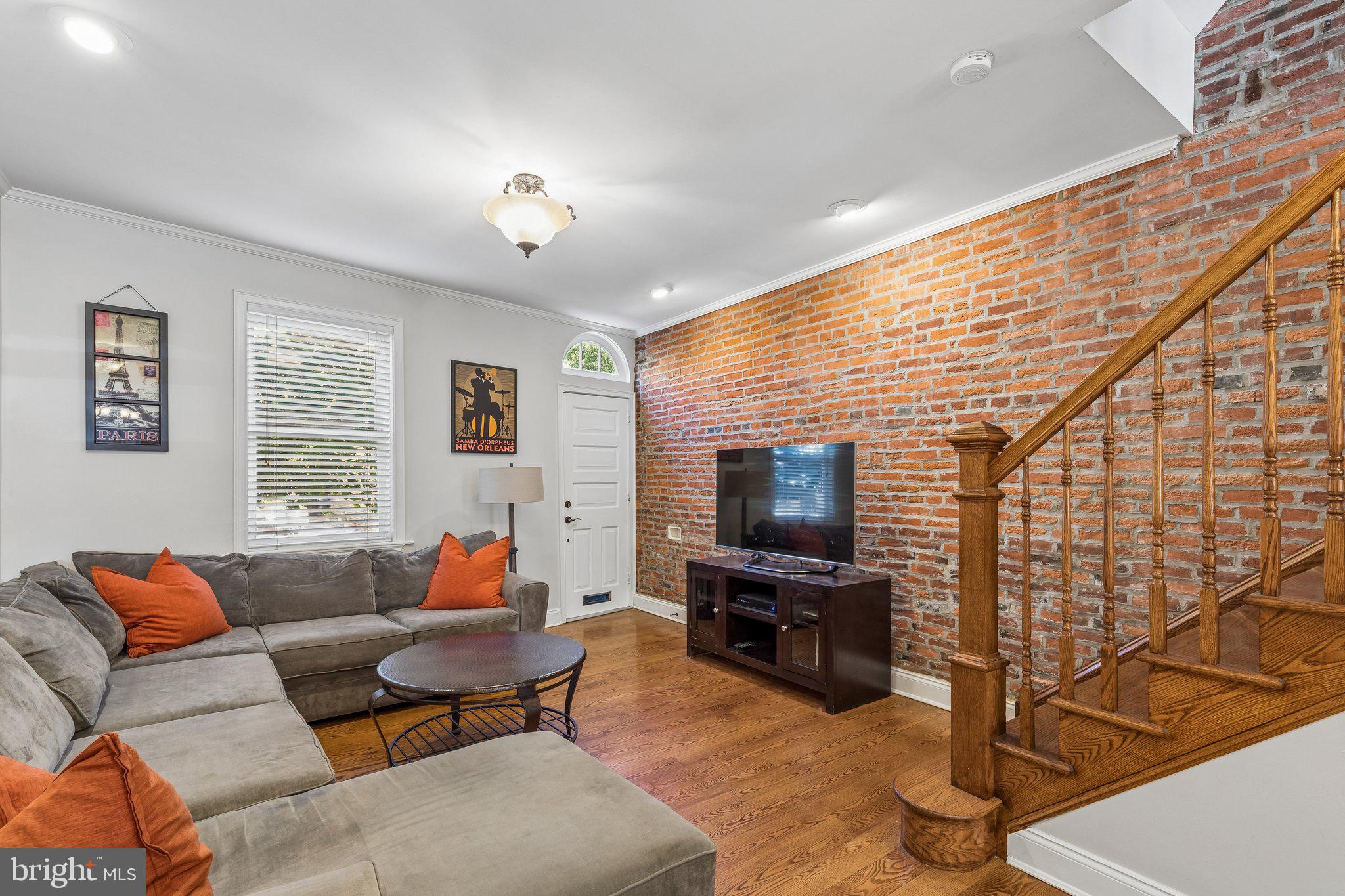 919 S 6TH STREET