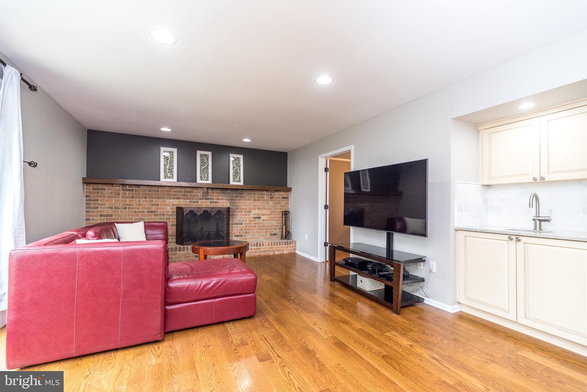 DUBLIN CROSSING - Residential