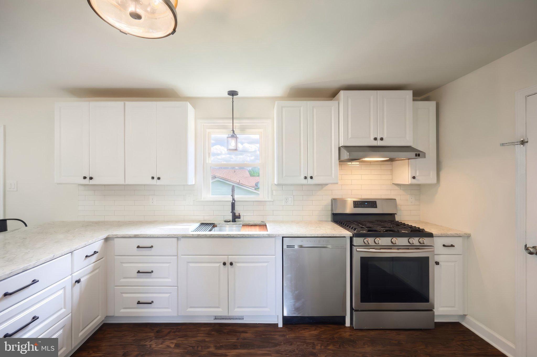 COLONIAL ACRES - Residential