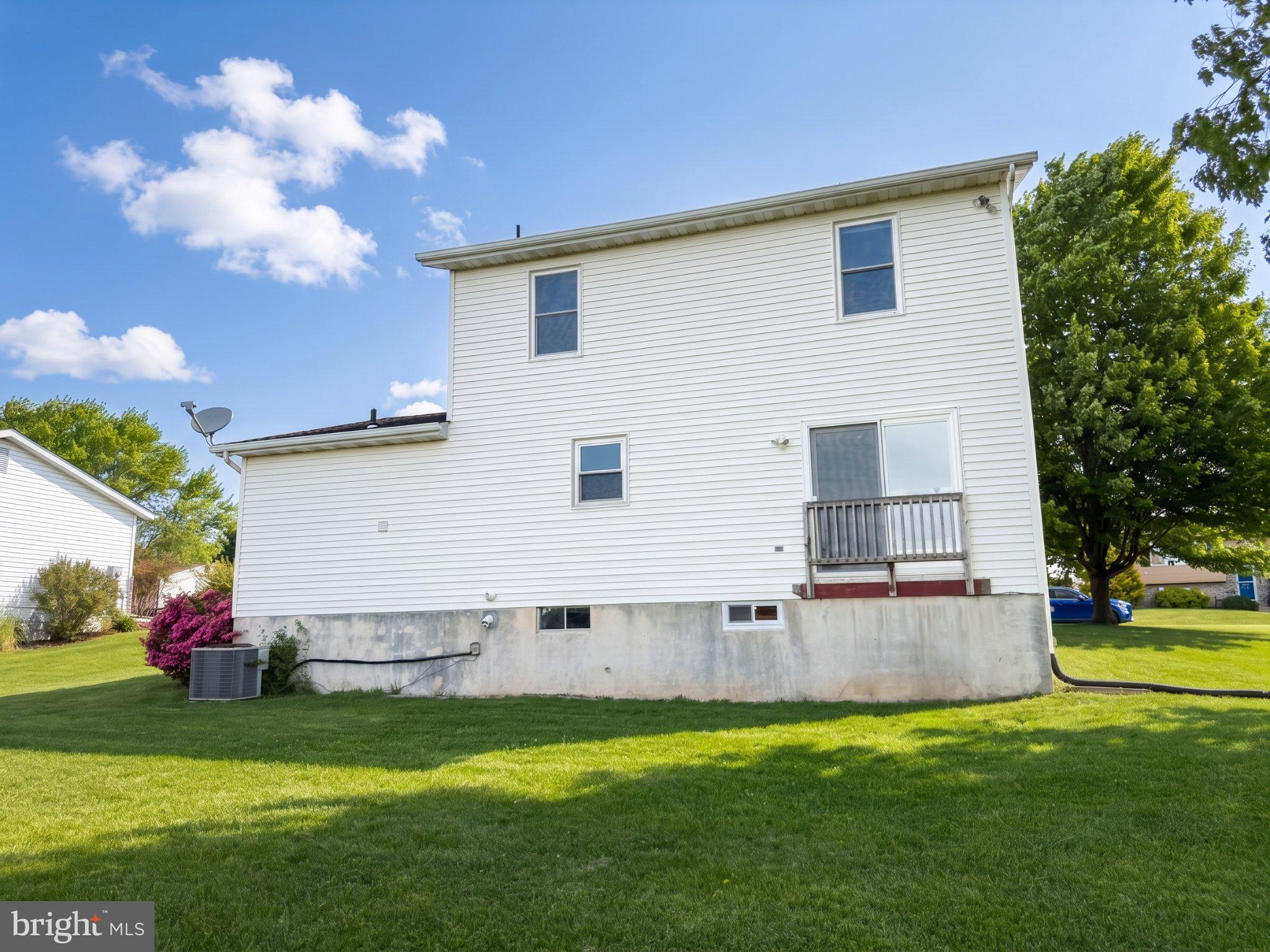 27 COLONIAL DRIVE