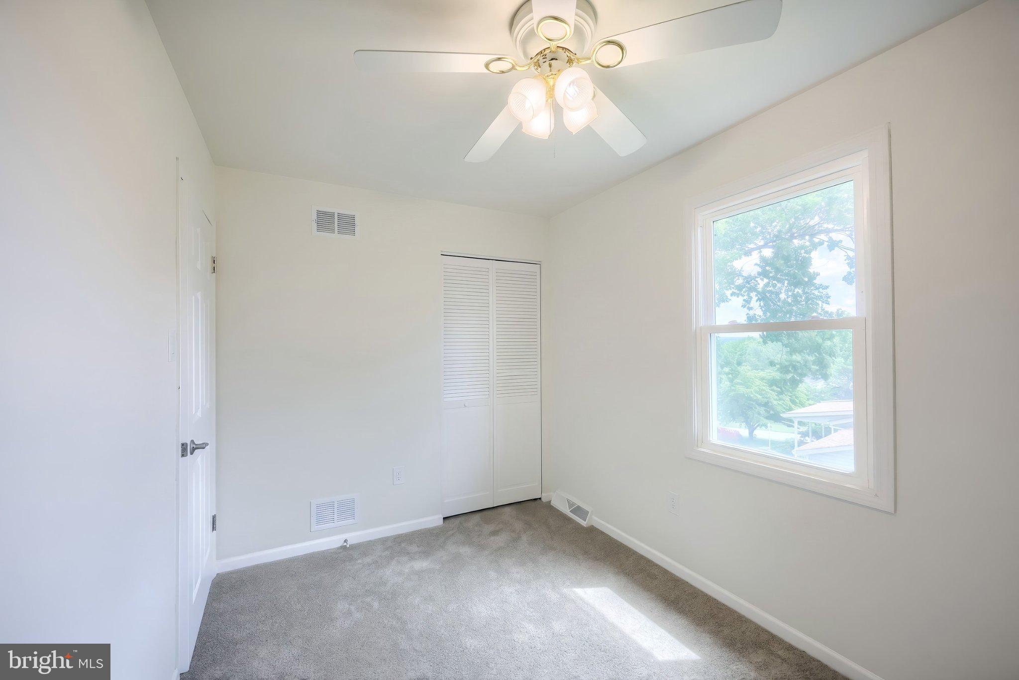 COLONIAL ACRES - Residential