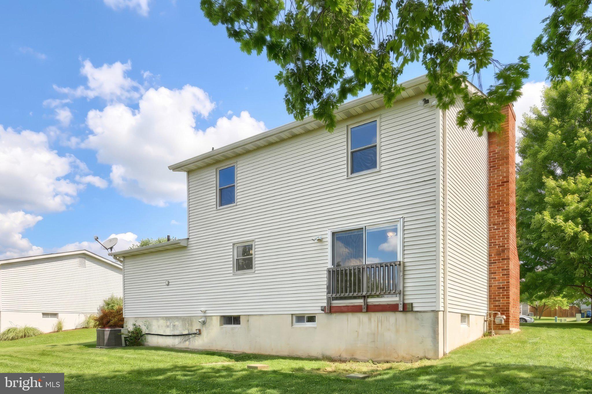 COLONIAL ACRES - Residential