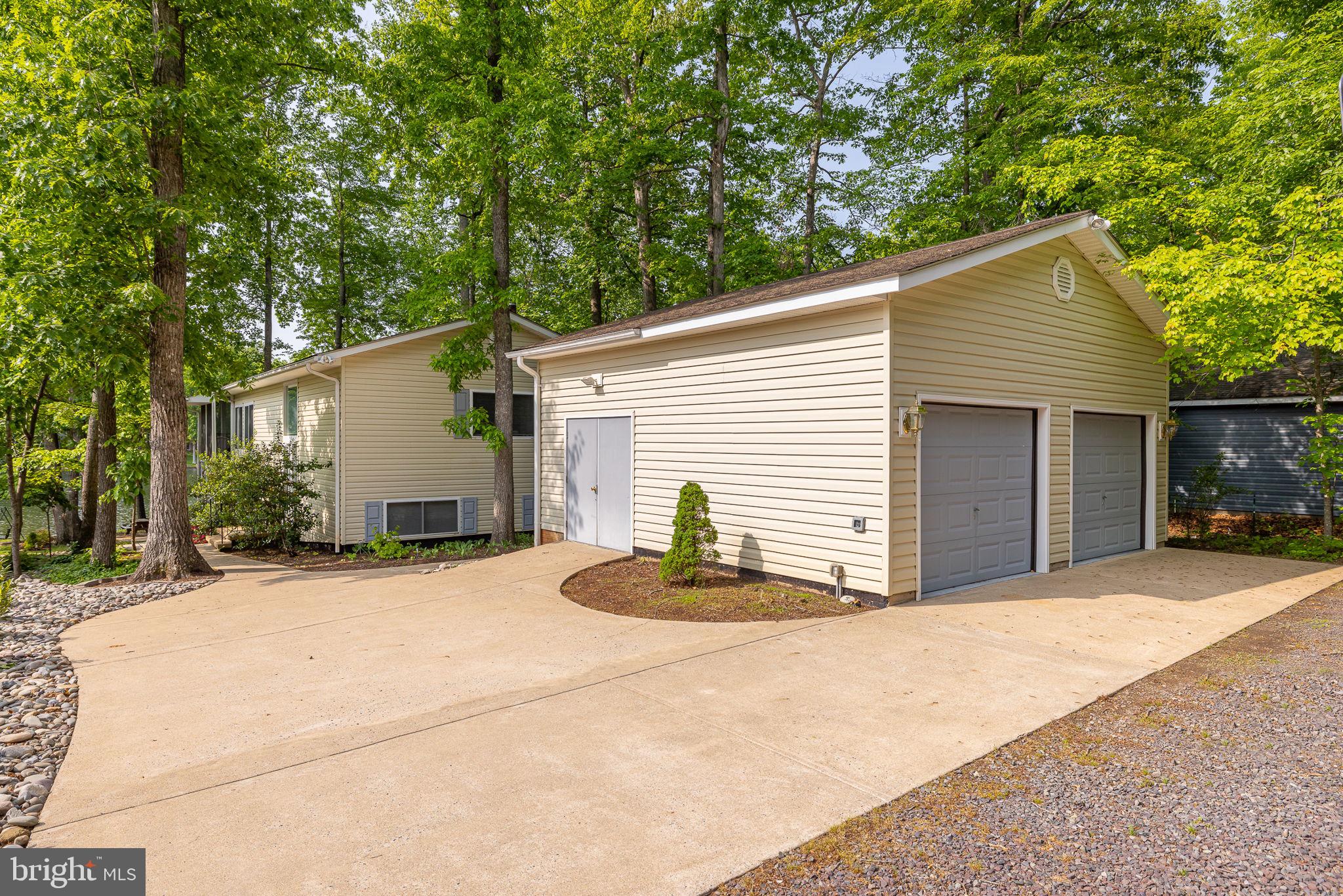 LAKE OF THE WOODS - Residential