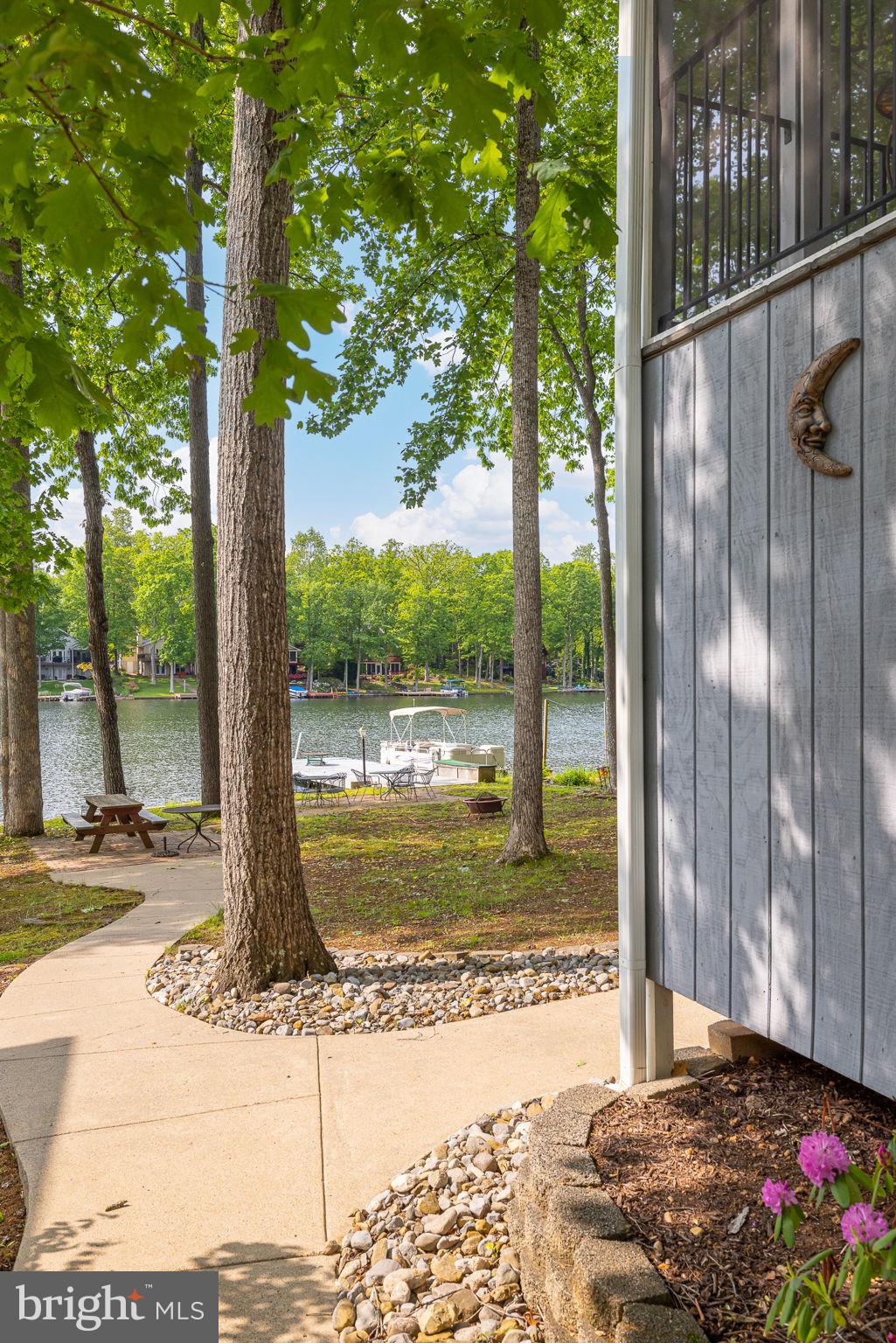 LAKE OF THE WOODS - Residential