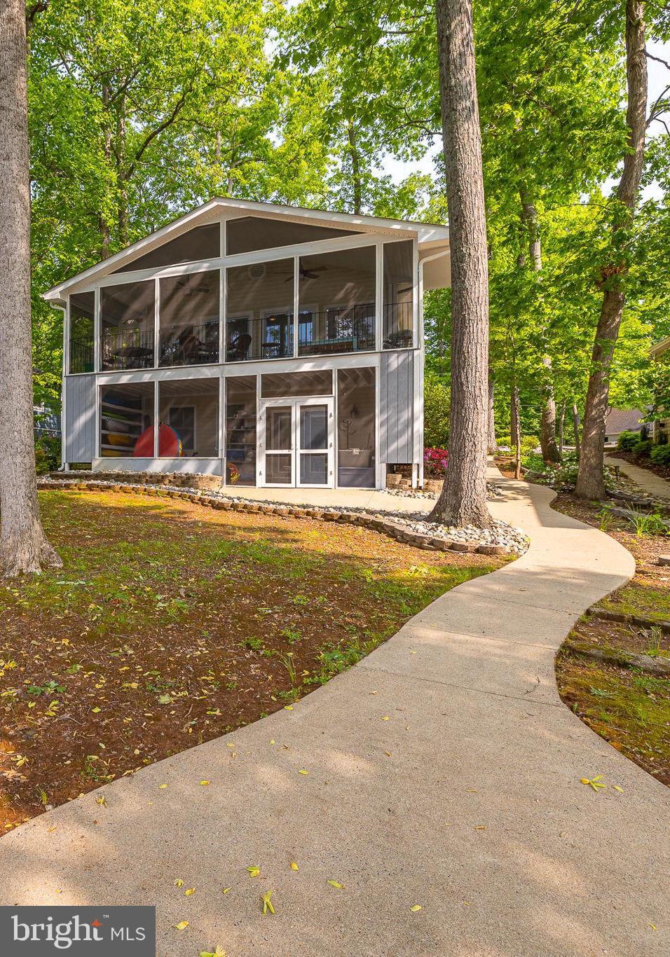 LAKE OF THE WOODS - Residential