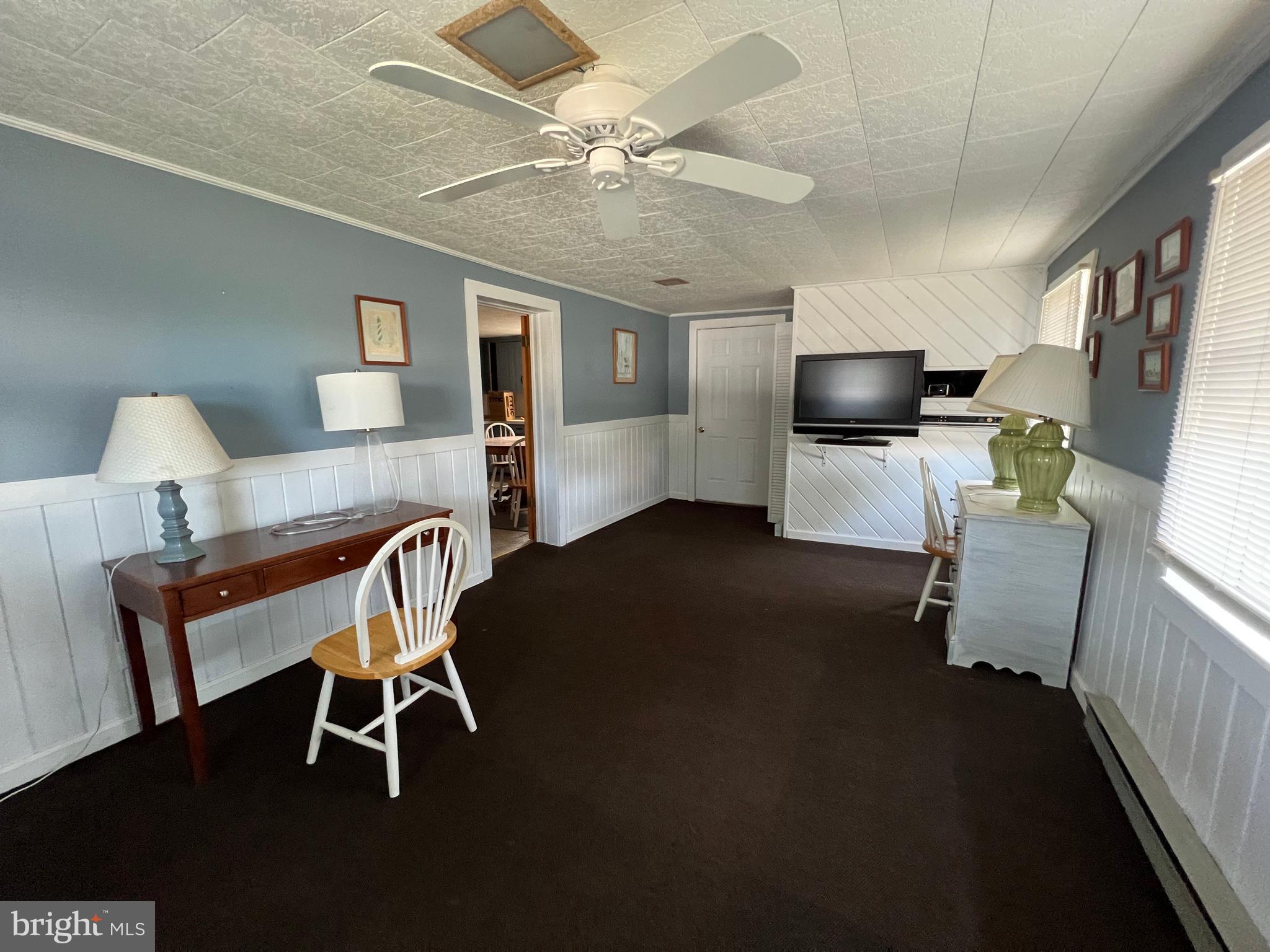 GLENN ACRES - Residential