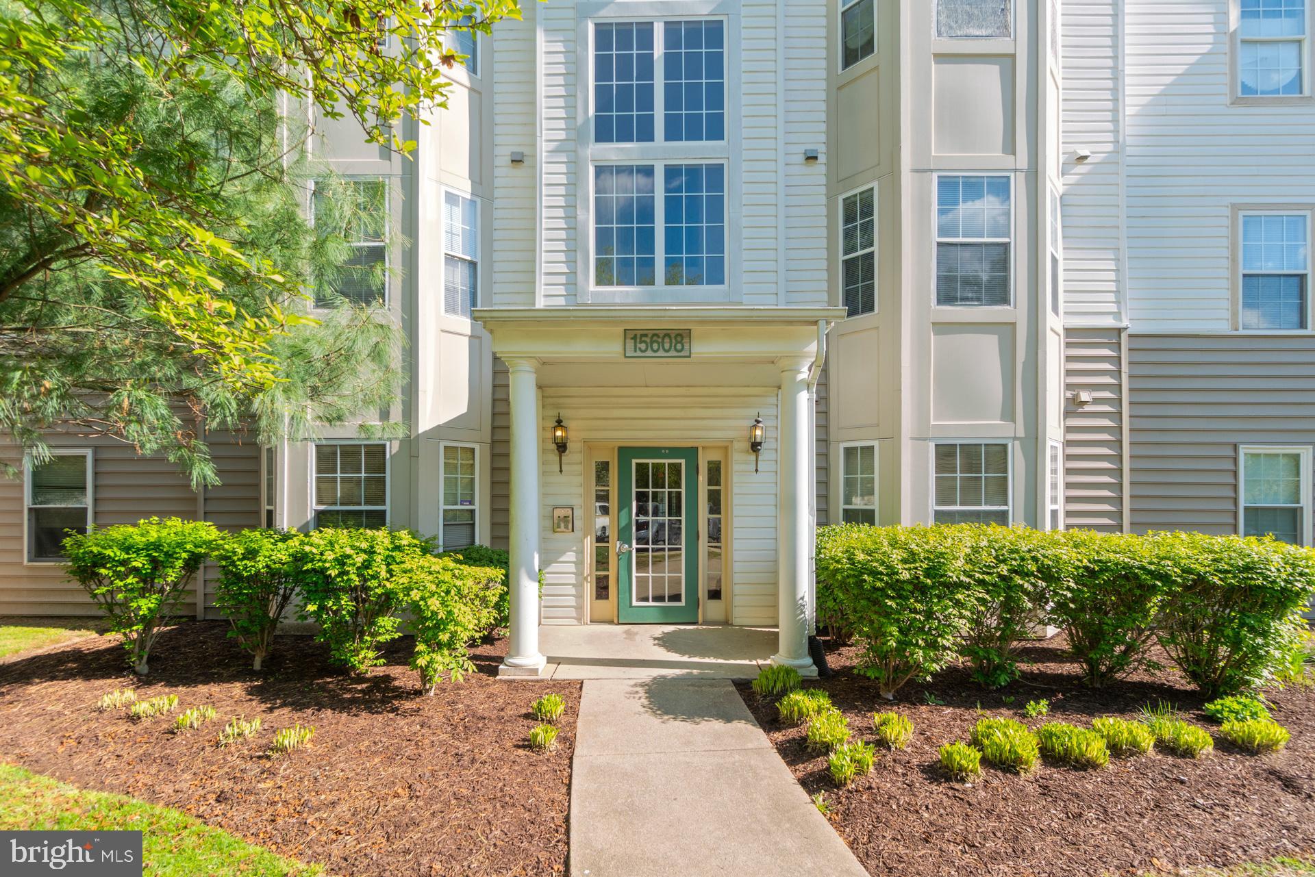 WOODLAND LAKE CONDO - Residential