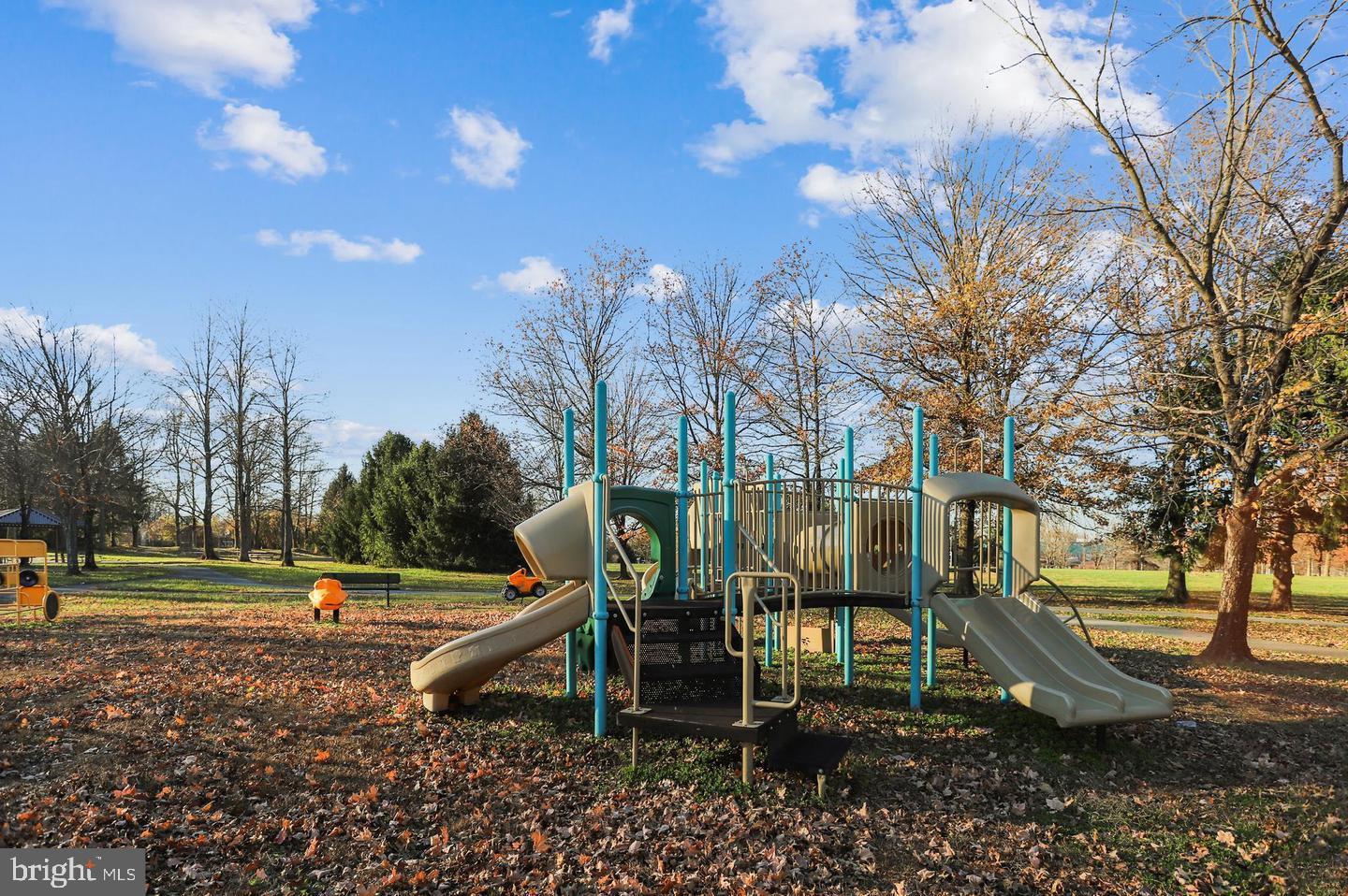 VISTAS AT LAKE ARBOR - Residential