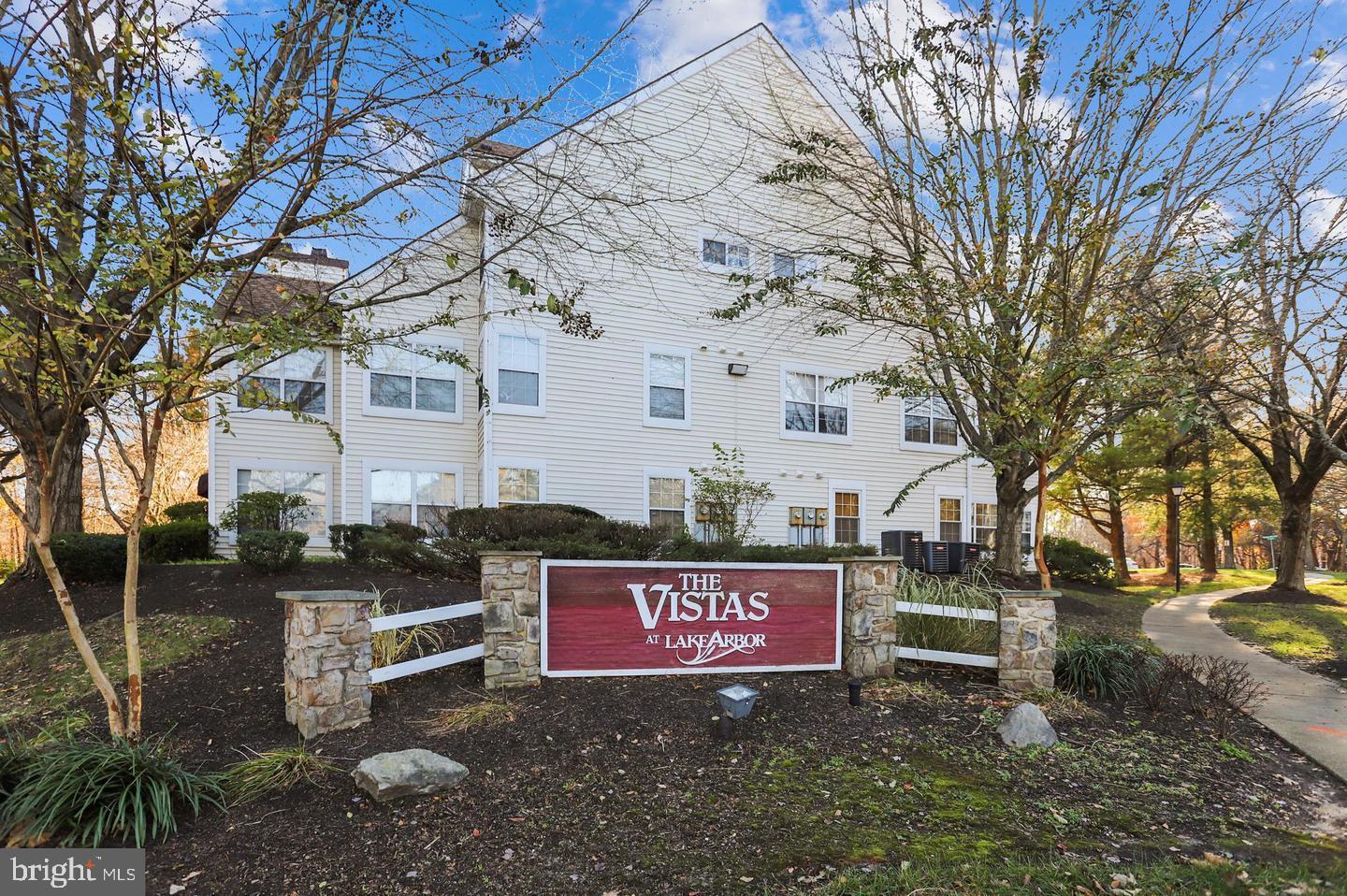 VISTAS AT LAKE ARBOR - Residential