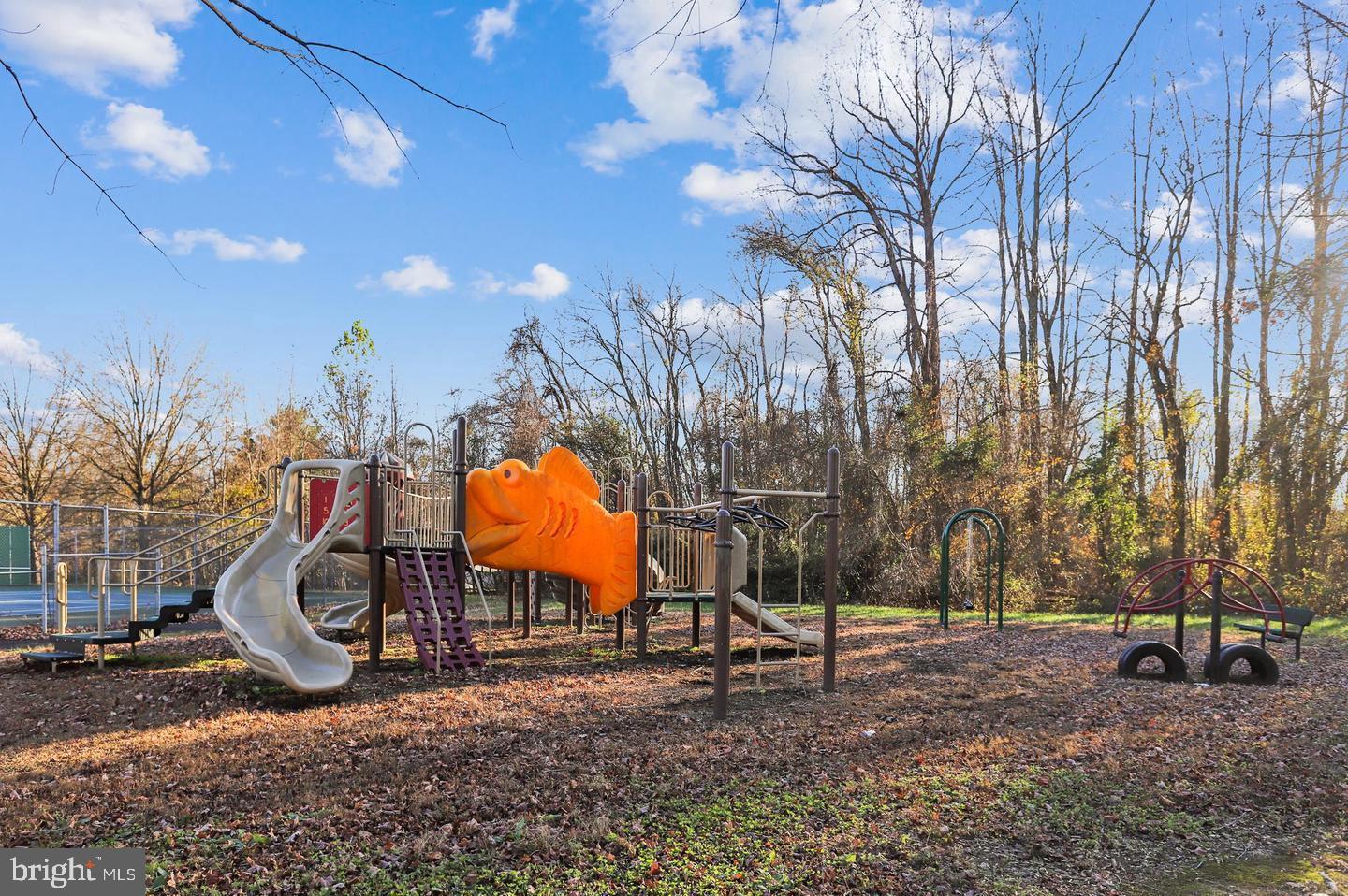 VISTAS AT LAKE ARBOR - Residential