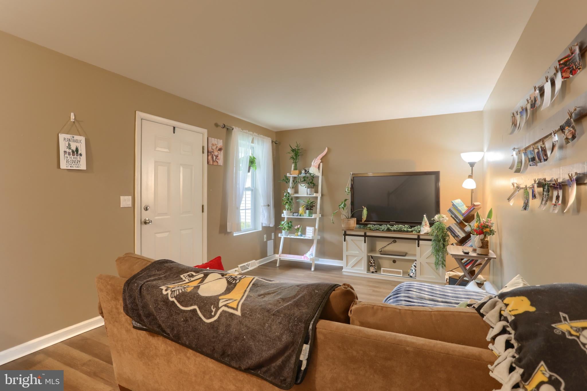 2017 ACORN DRIVE