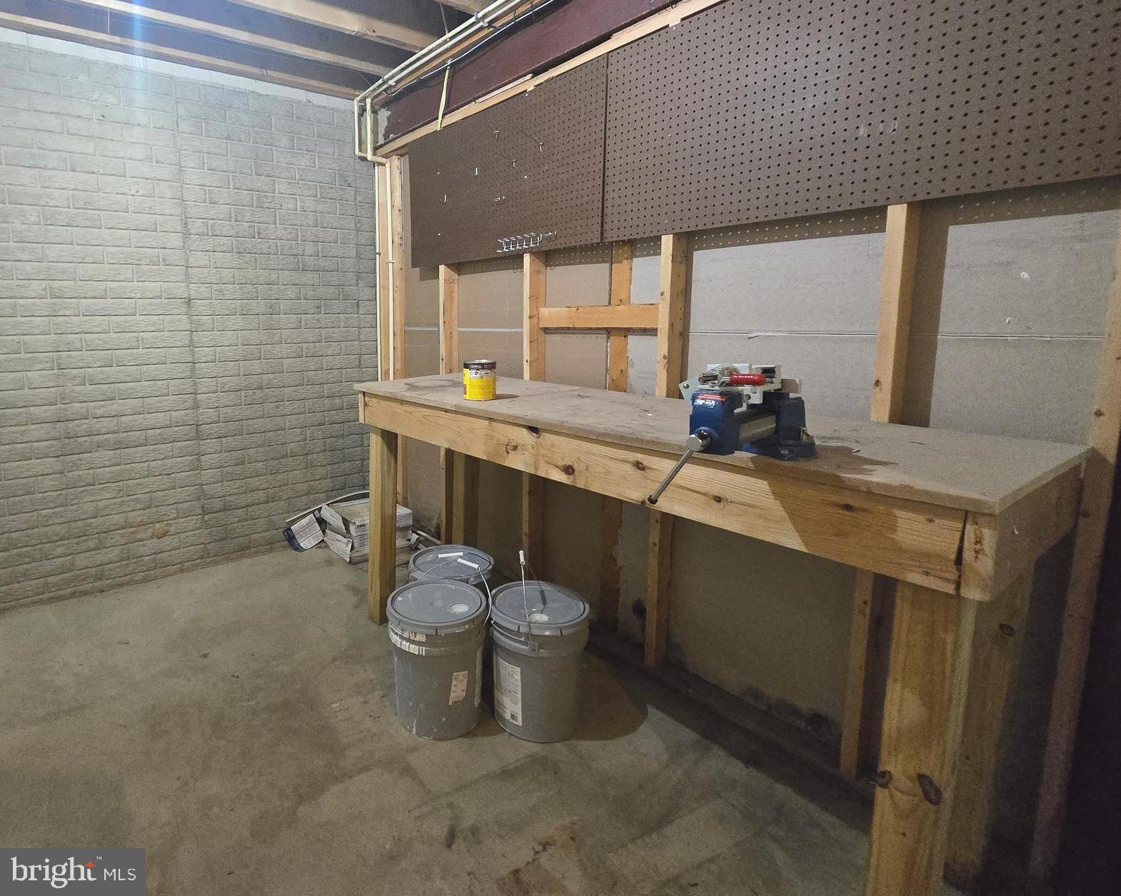 LAKELAND PLACE - Residential