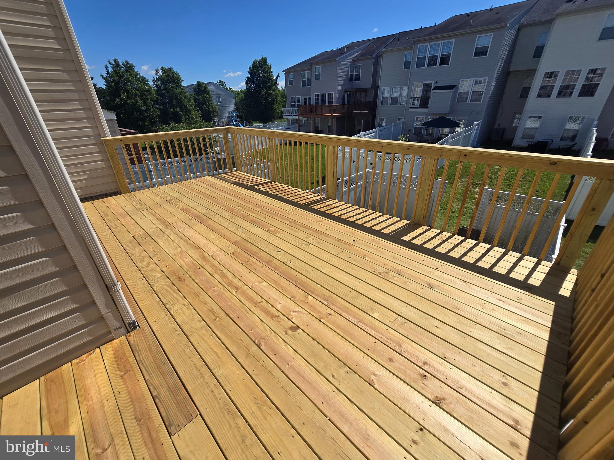 LAKELAND PLACE - Residential