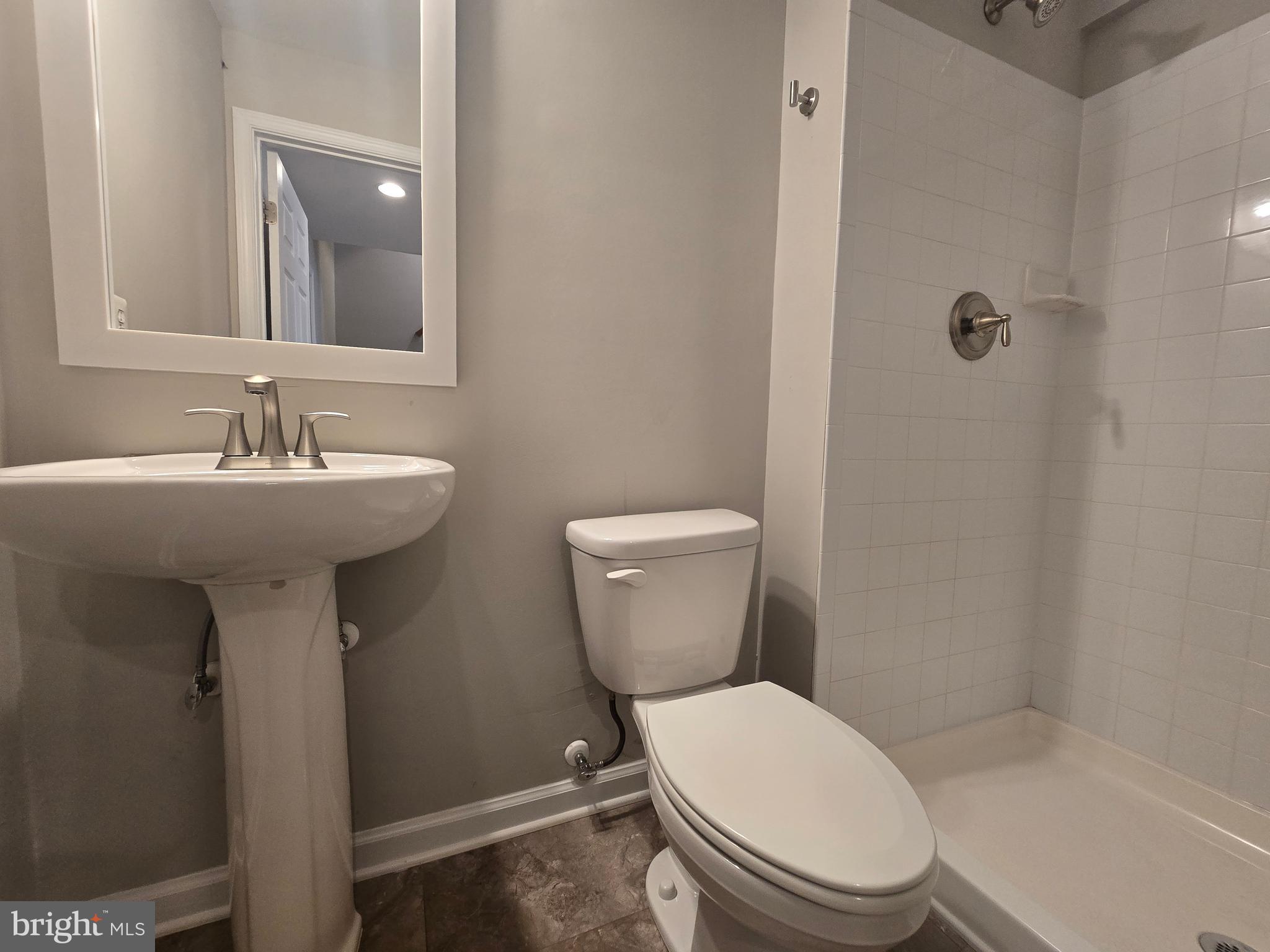 LAKELAND PLACE - Residential