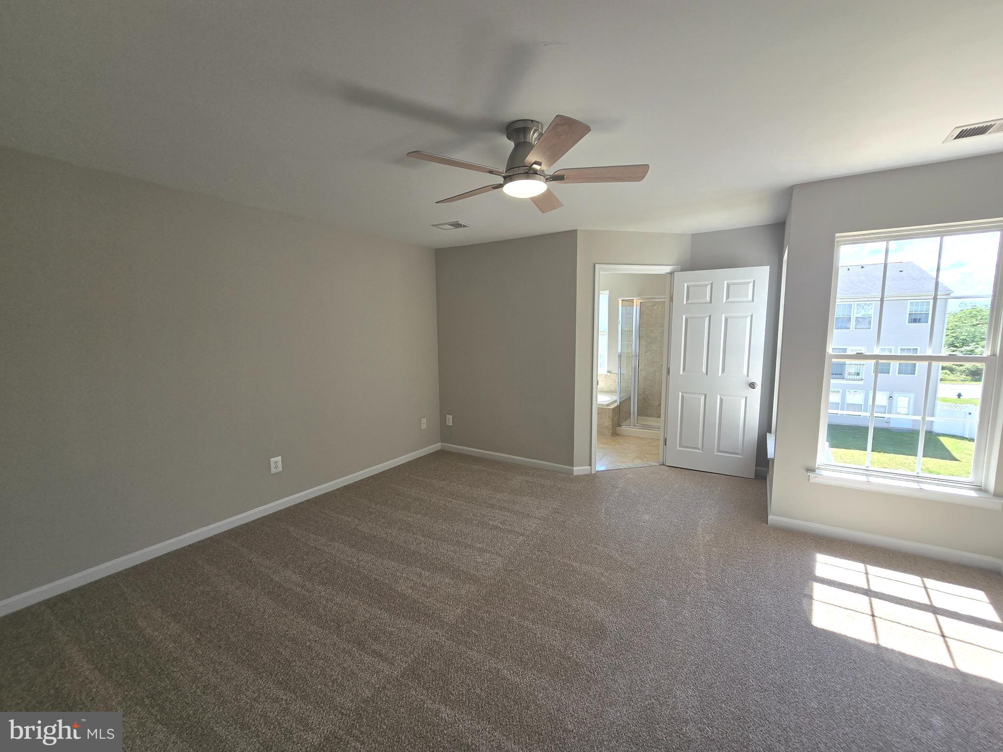 LAKELAND PLACE - Residential