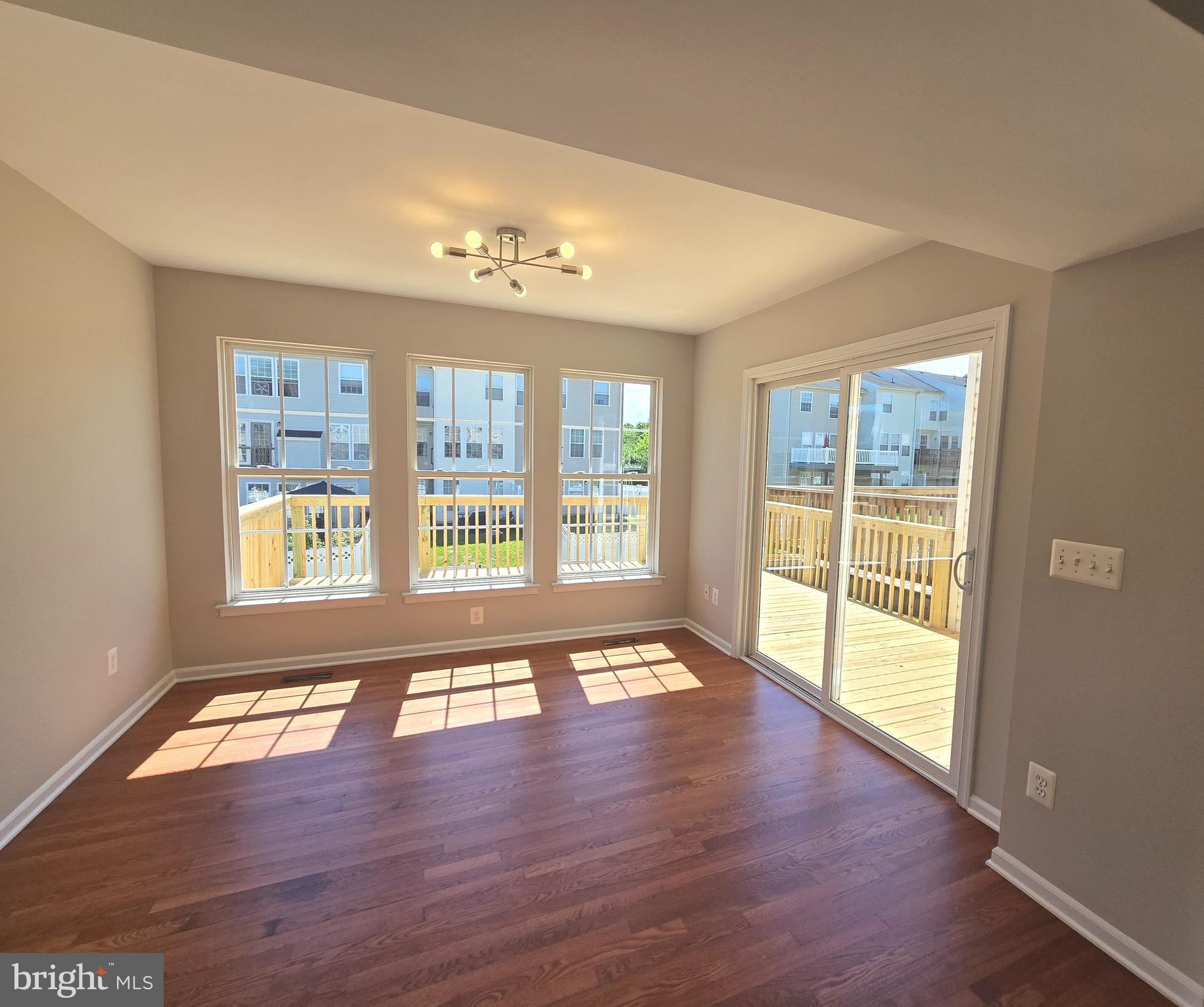 LAKELAND PLACE - Residential