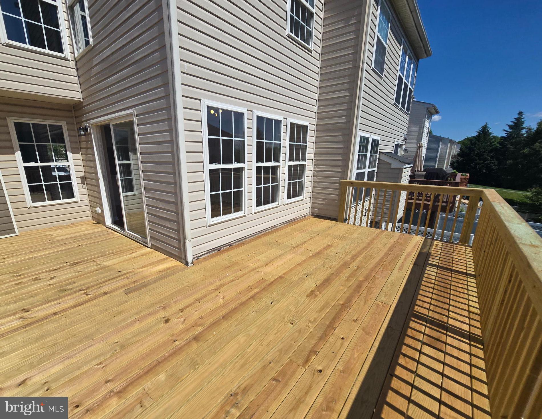 LAKELAND PLACE - Residential