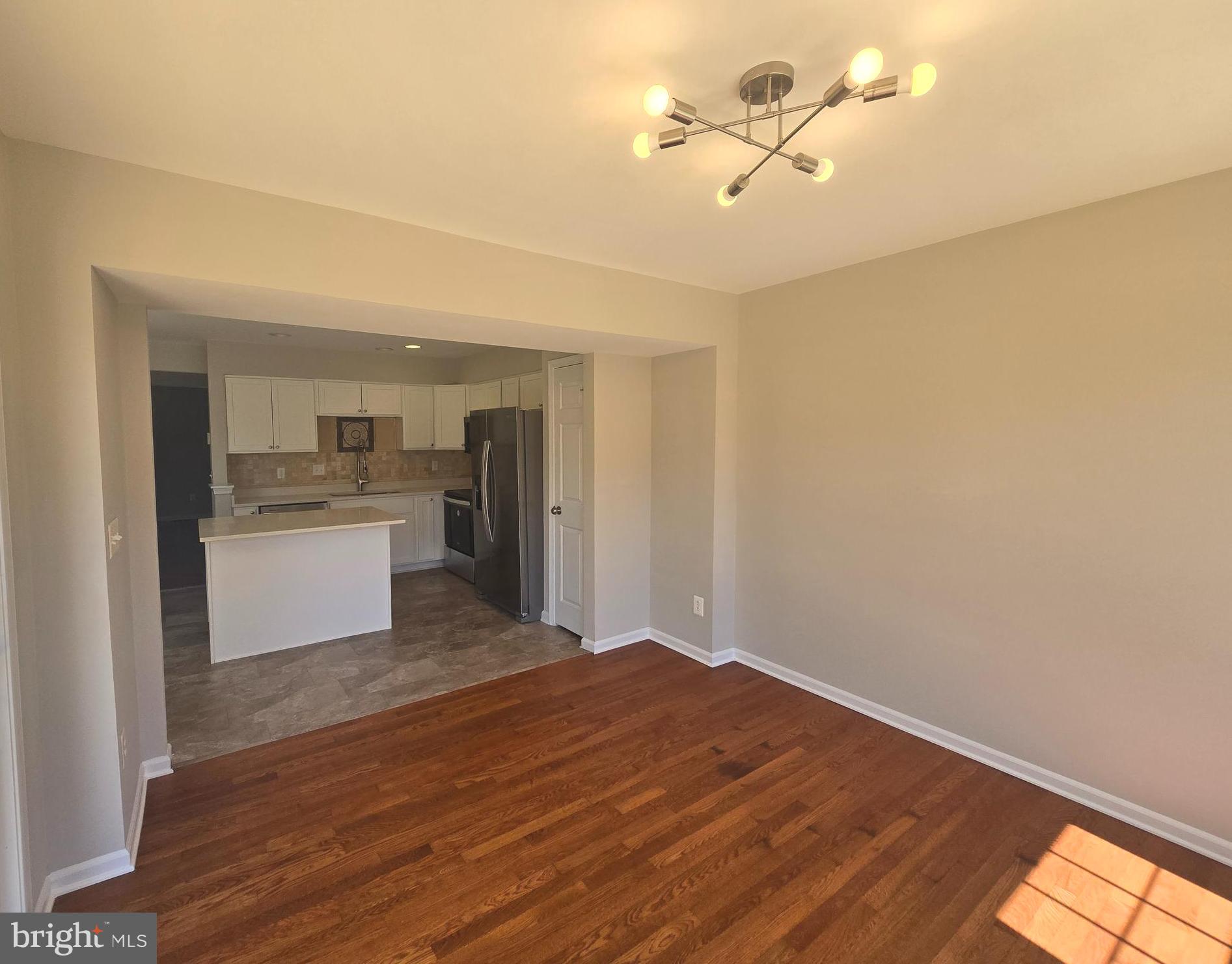 LAKELAND PLACE - Residential