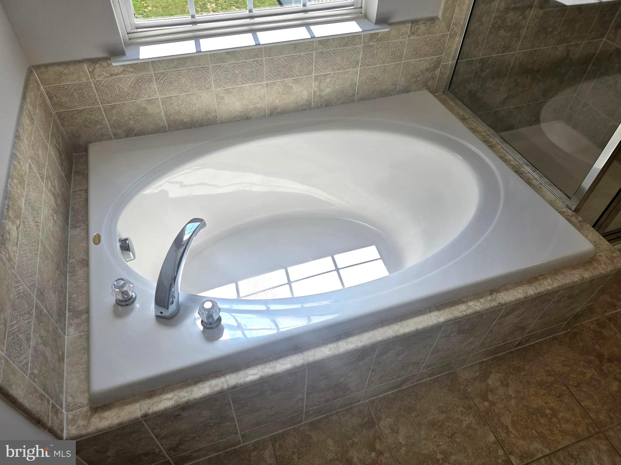 LAKELAND PLACE - Residential