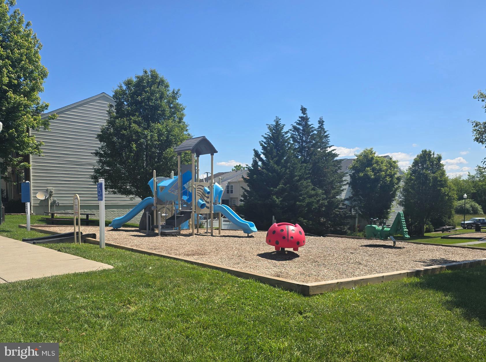 LAKELAND PLACE - Residential