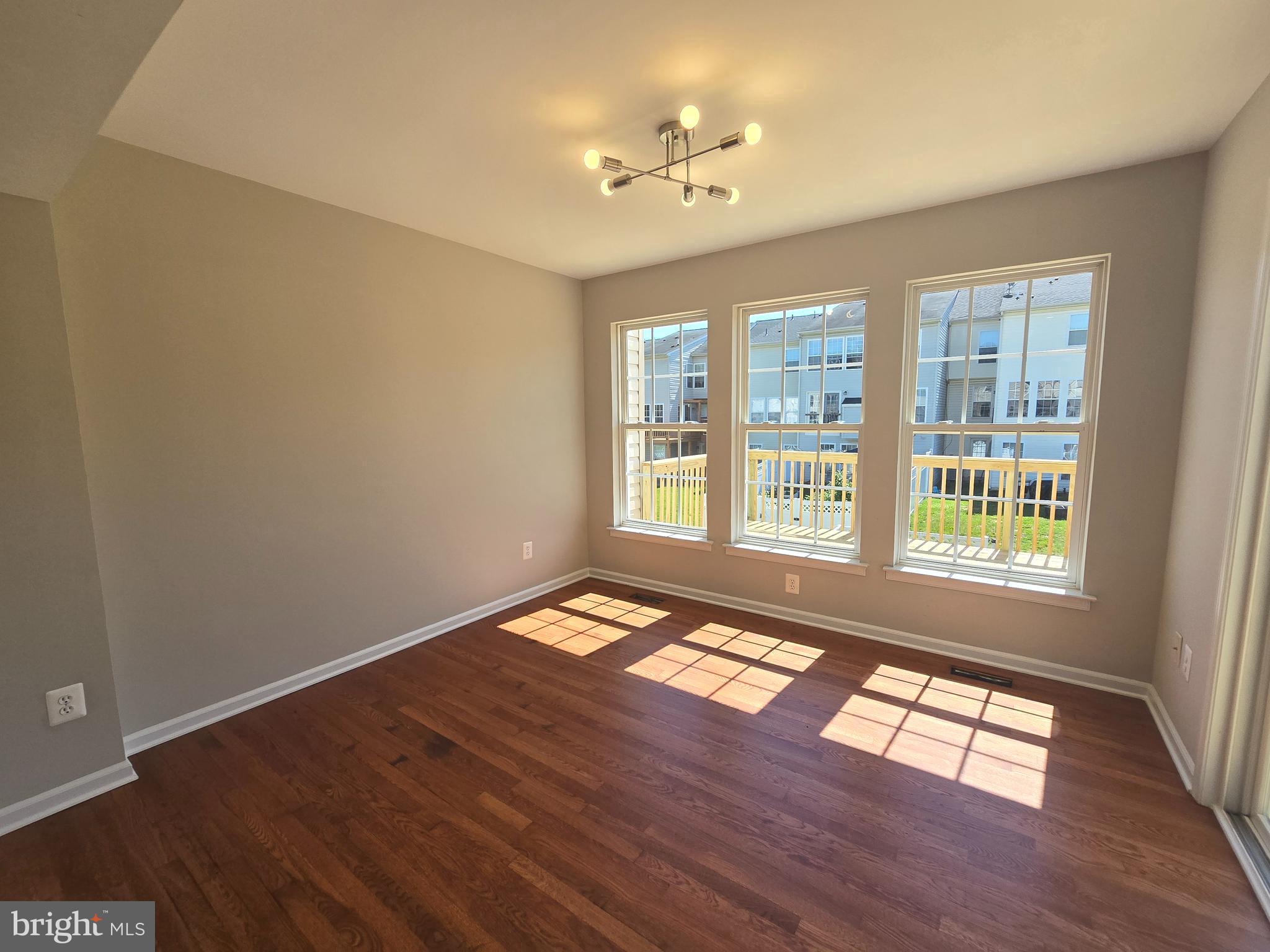 LAKELAND PLACE - Residential