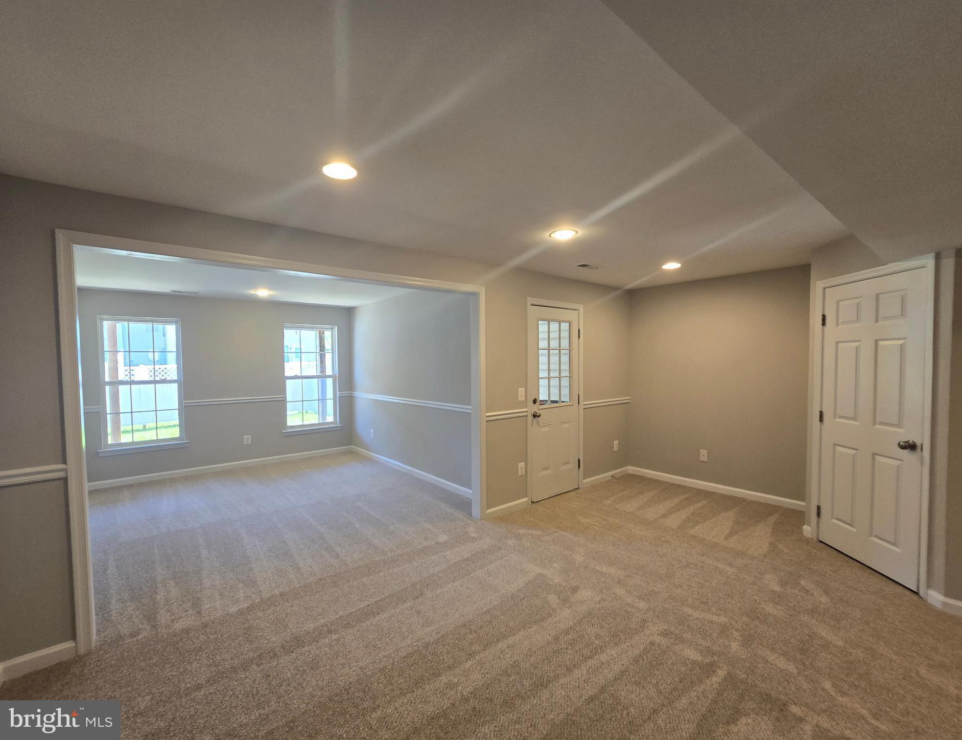 LAKELAND PLACE - Residential