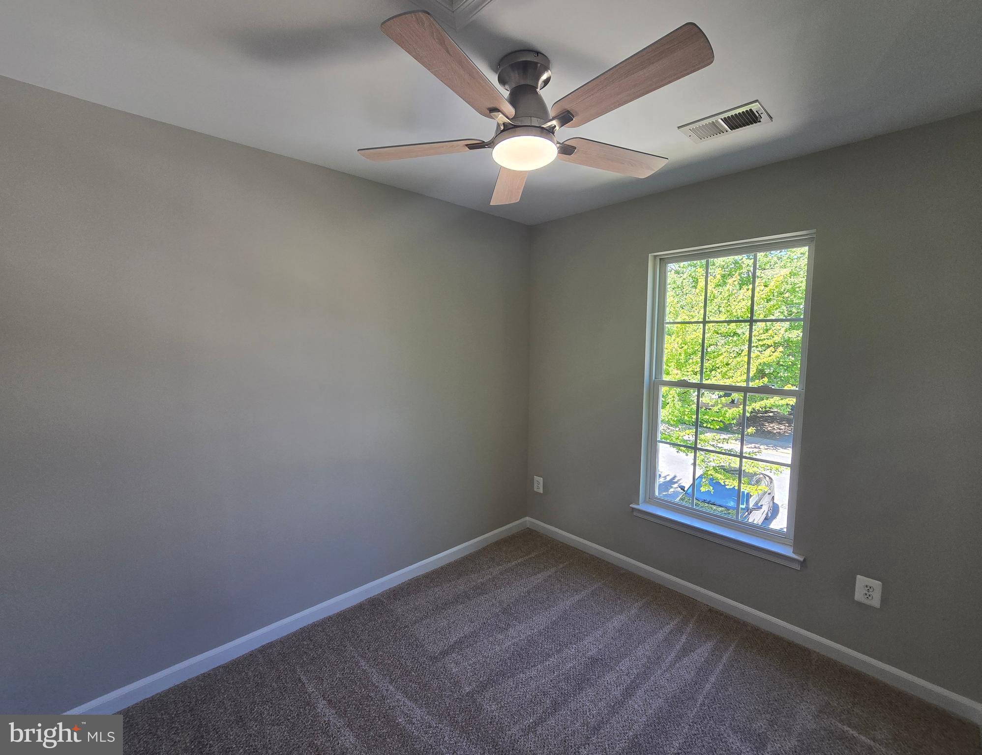 LAKELAND PLACE - Residential