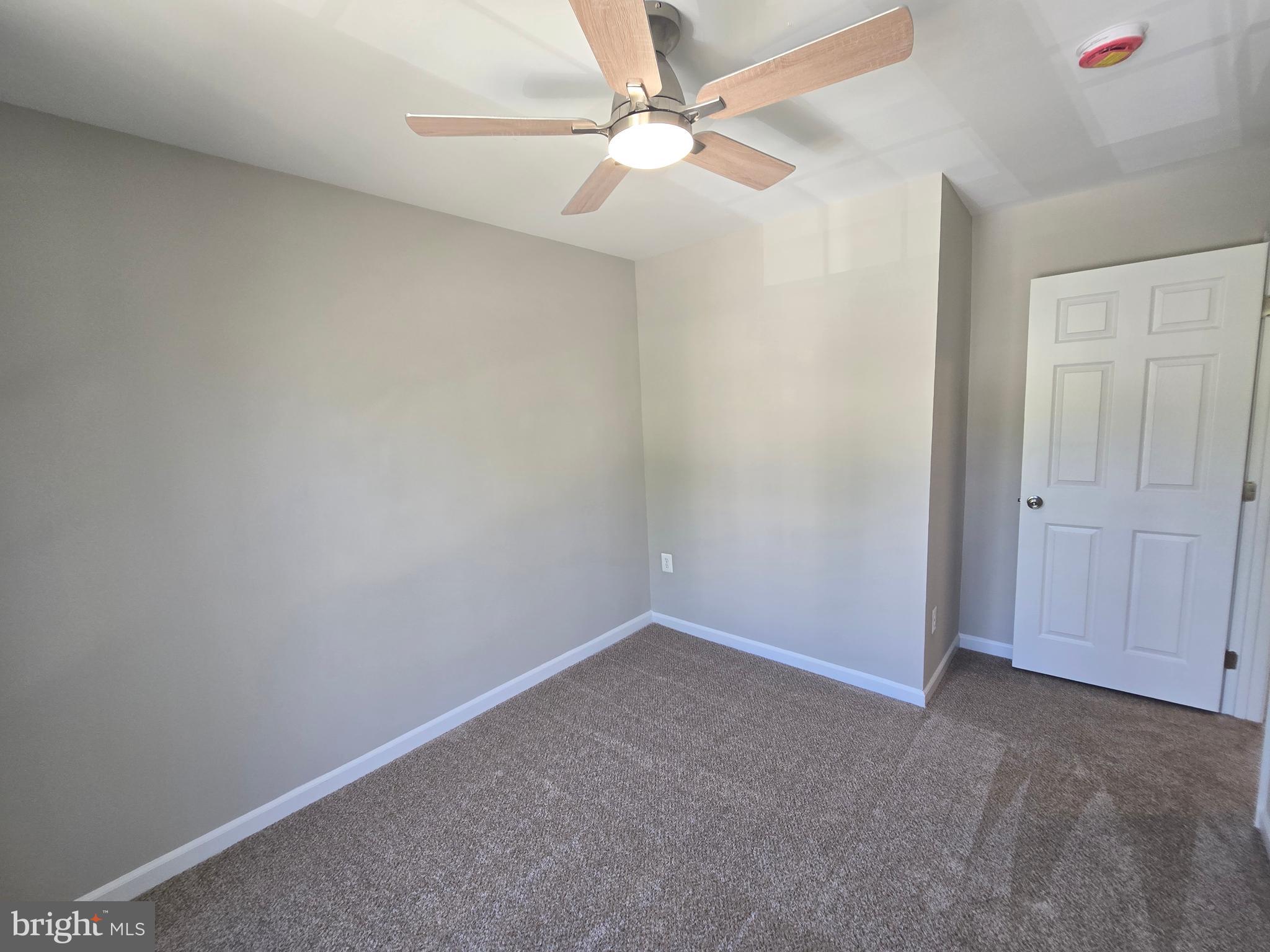 LAKELAND PLACE - Residential