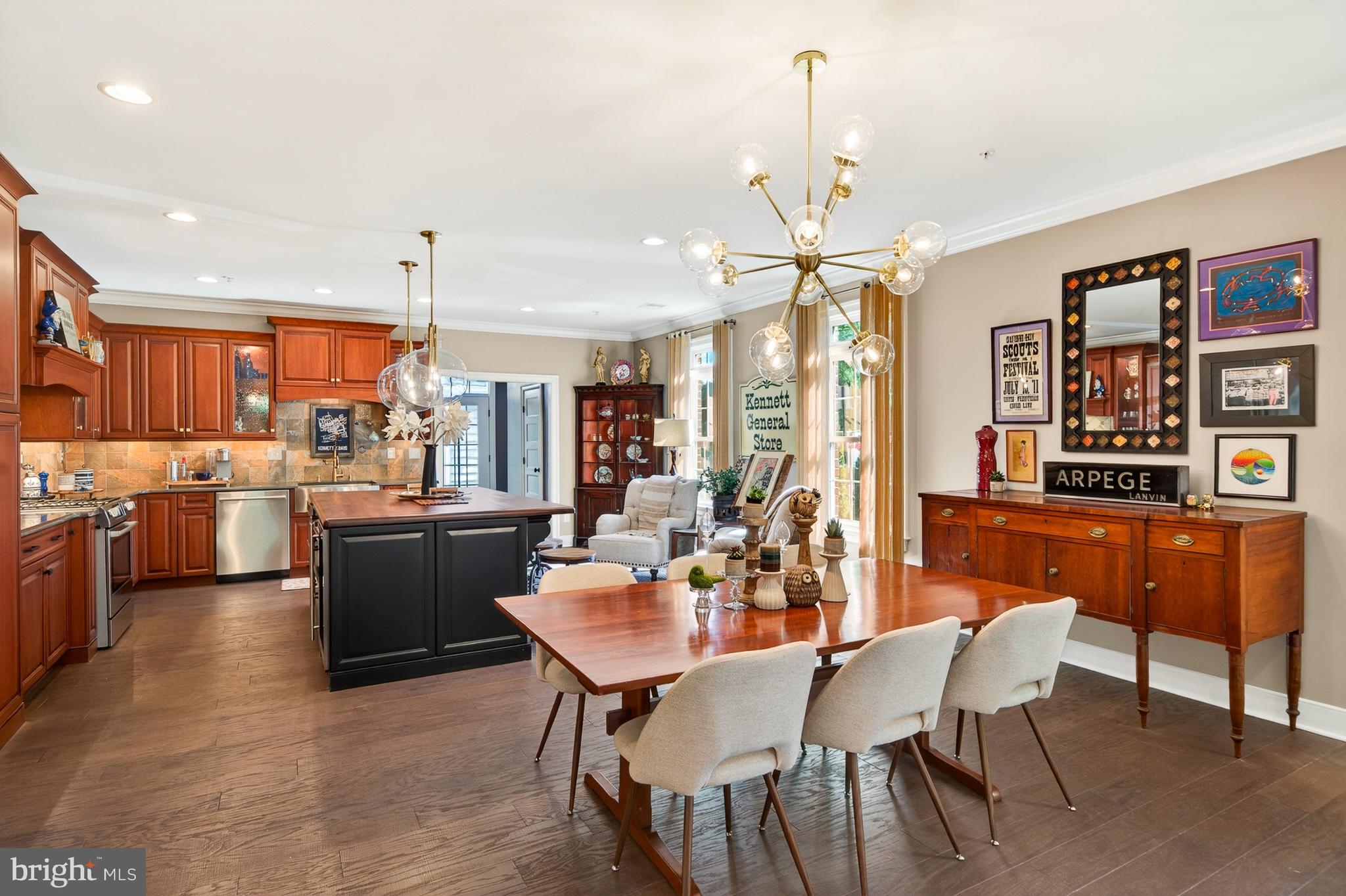 601 MAGNOLIA COURT