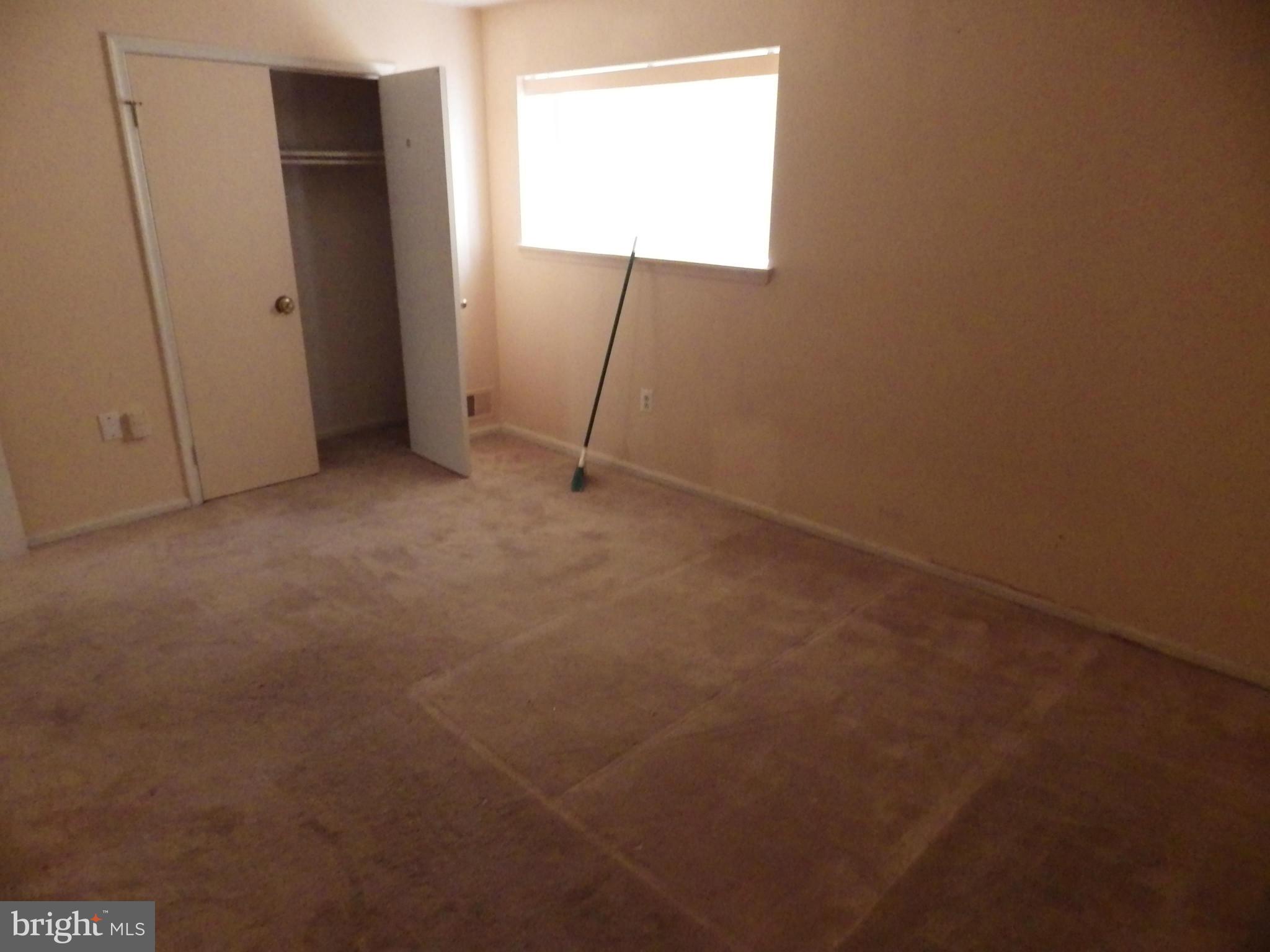 ARBORY CONDO-PHASE 9> - Residential Lease