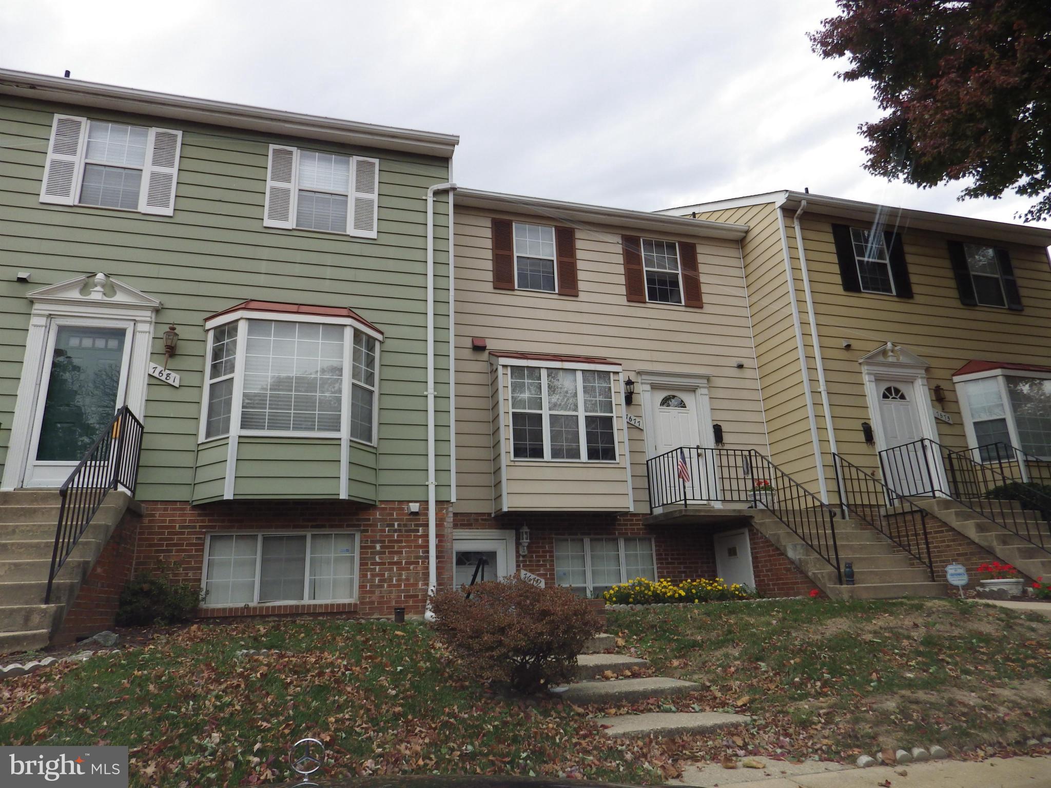 ARBORY CONDO-PHASE 9> - Residential Lease