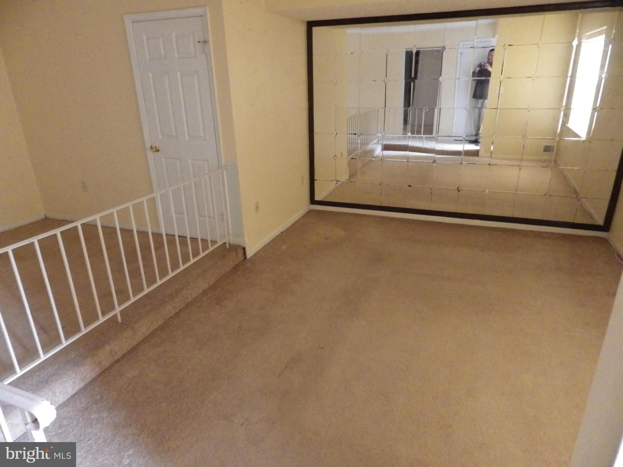 ARBORY CONDO-PHASE 9> - Residential Lease