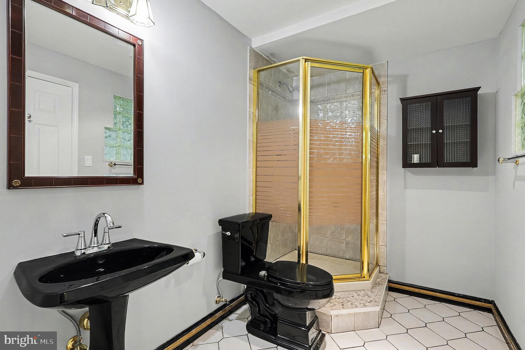 ROCKY RUN - Residential Lease