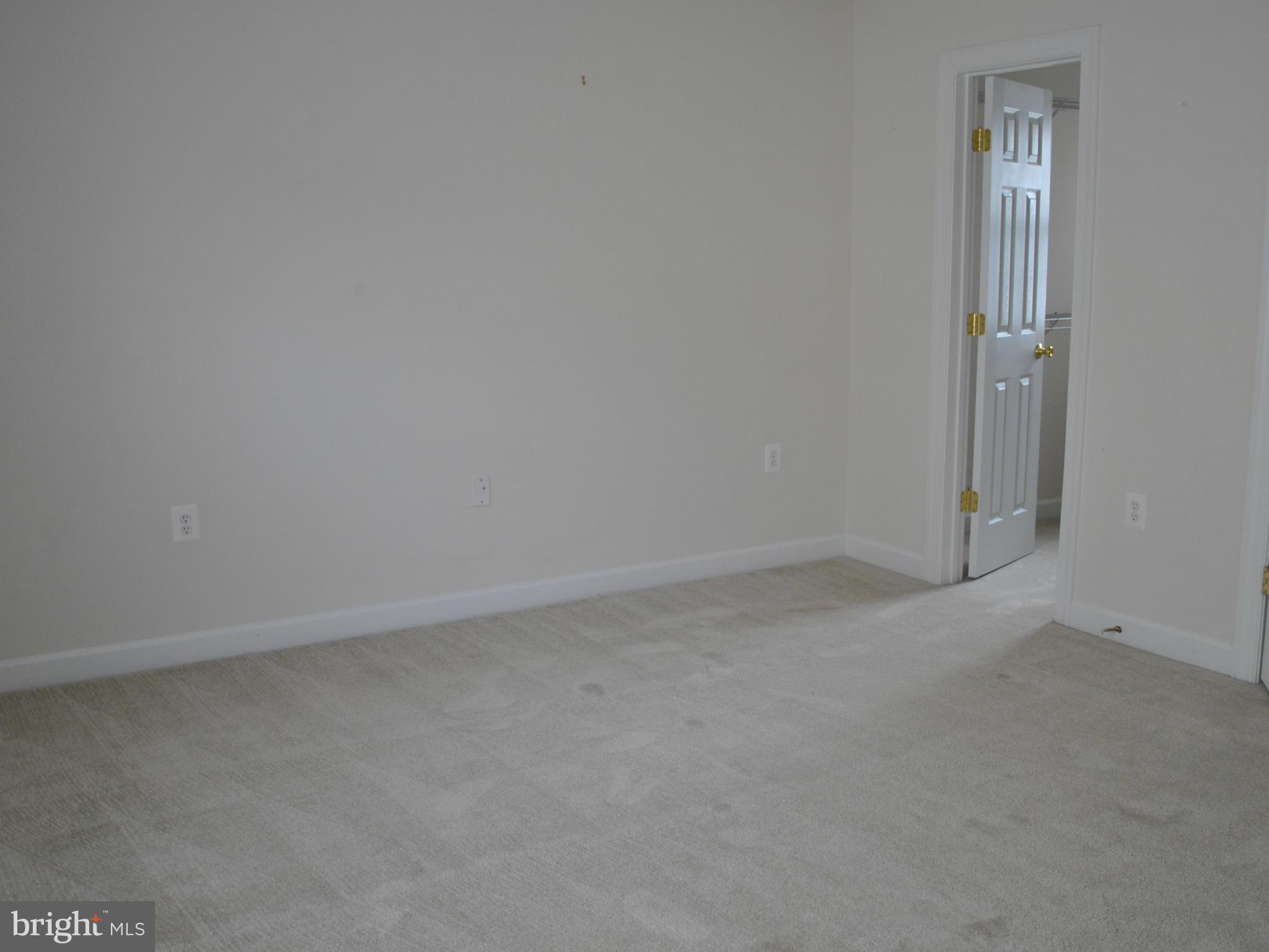 COPPERMINE CROSSING - Residential Lease