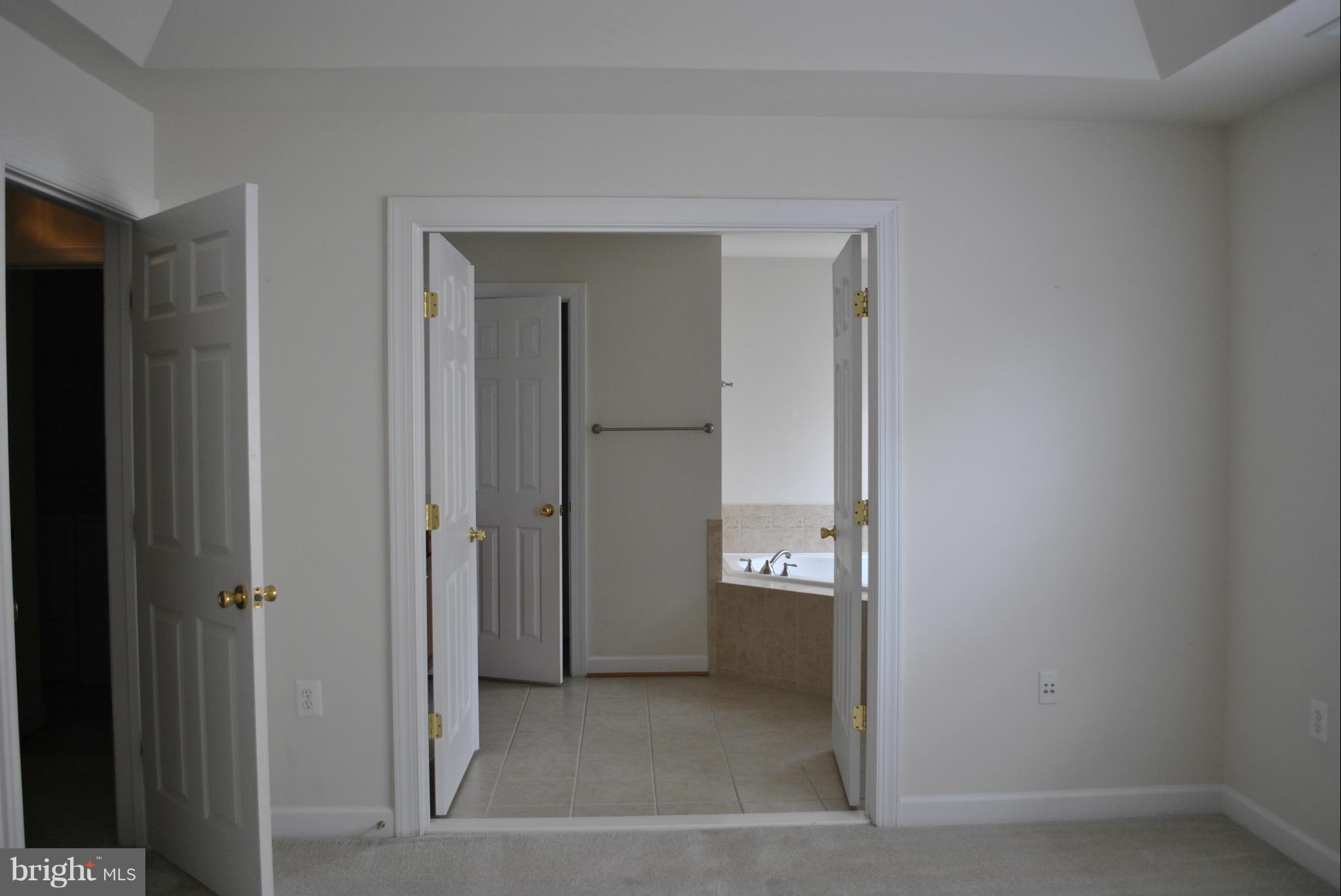 COPPERMINE CROSSING - Residential Lease